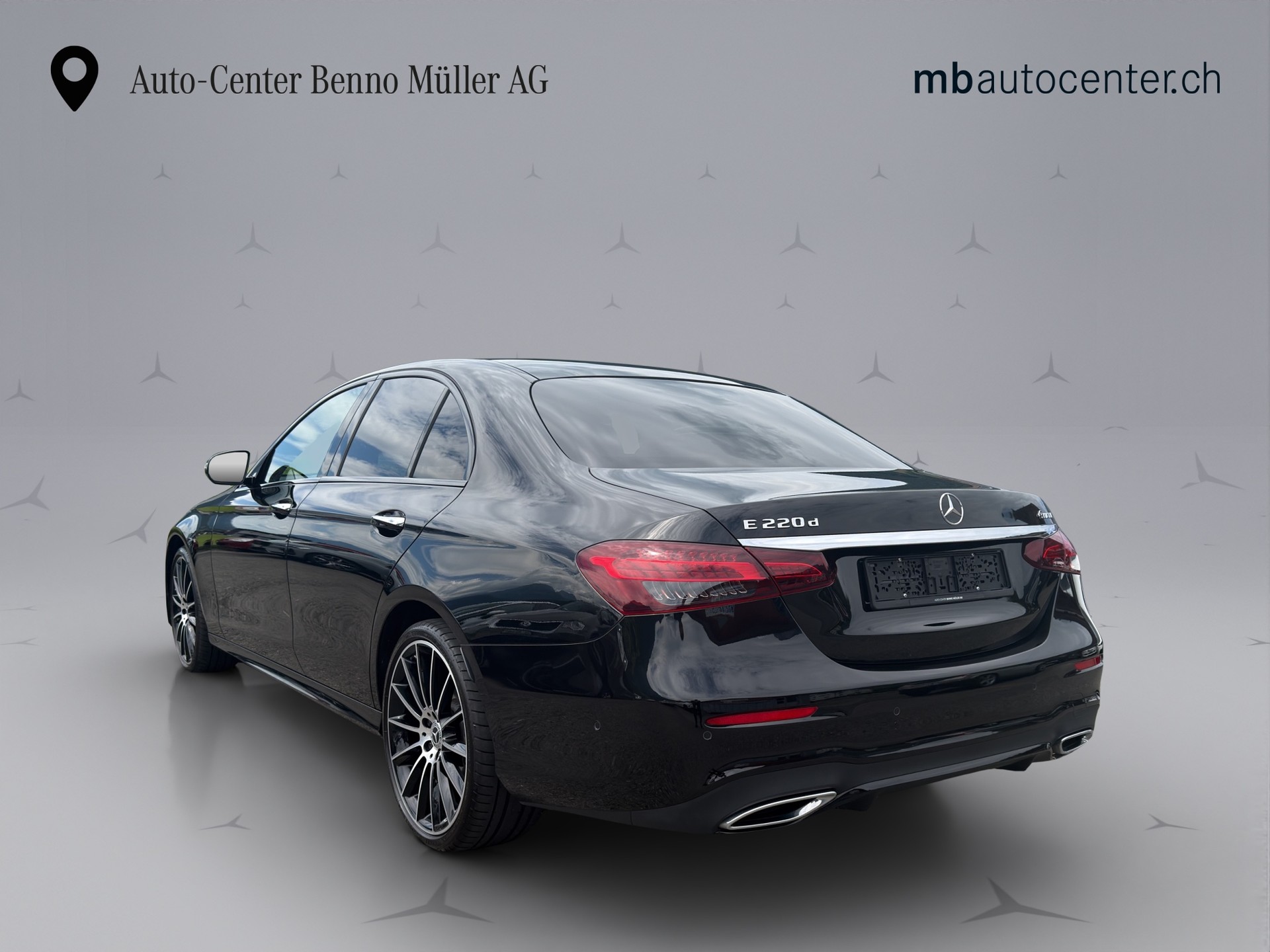 MERCEDES-BENZ E 220 d AMG Line 4matic-image-2
