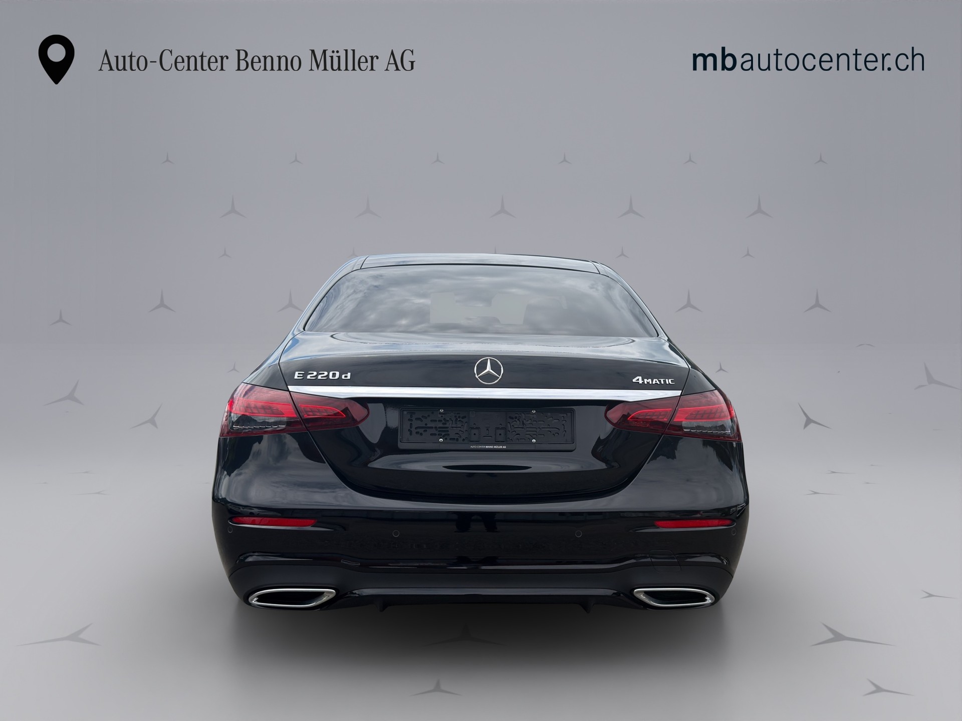 MERCEDES-BENZ E 220 d AMG Line 4matic-image-3