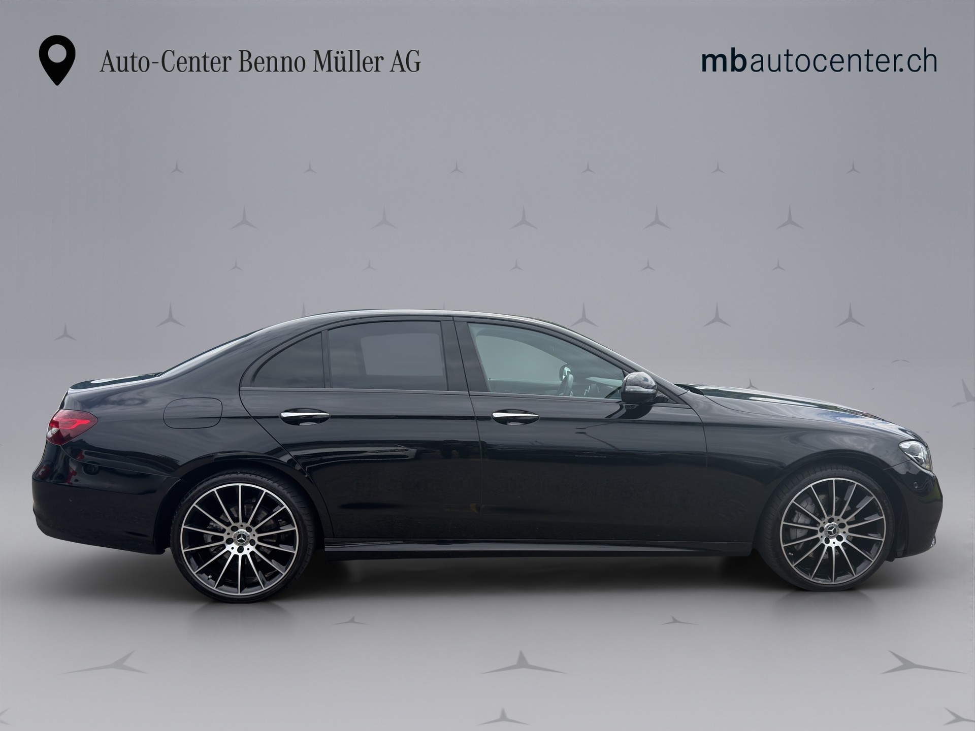 MERCEDES-BENZ E 220 d AMG Line 4matic-image-5