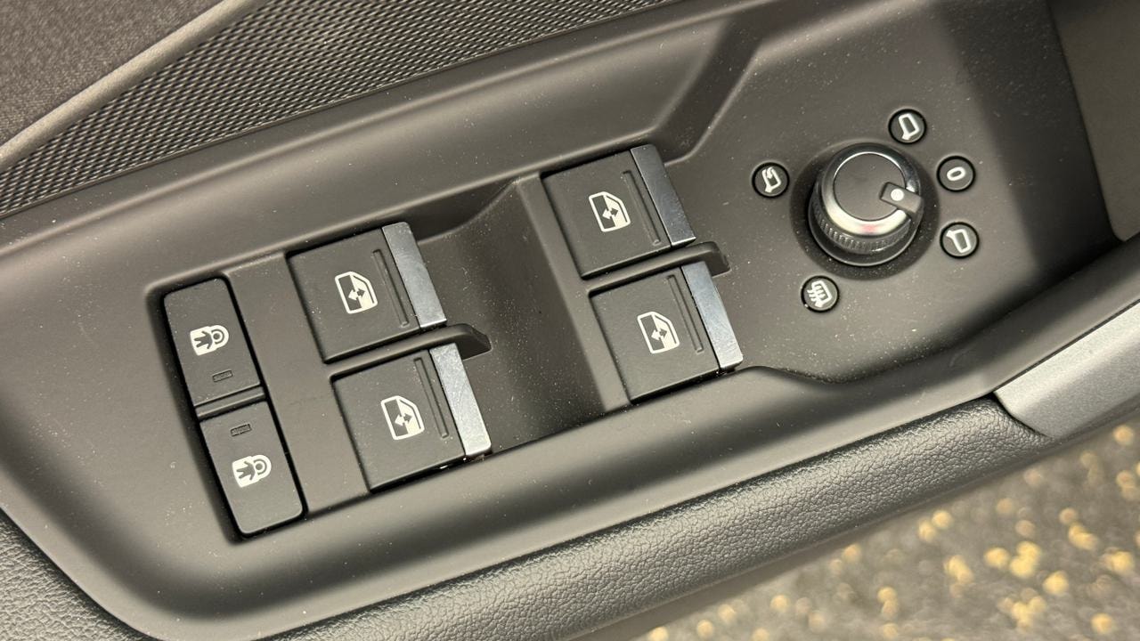 AUDI A3 Sportback TFSI 110 kW S line S tronic-image-8