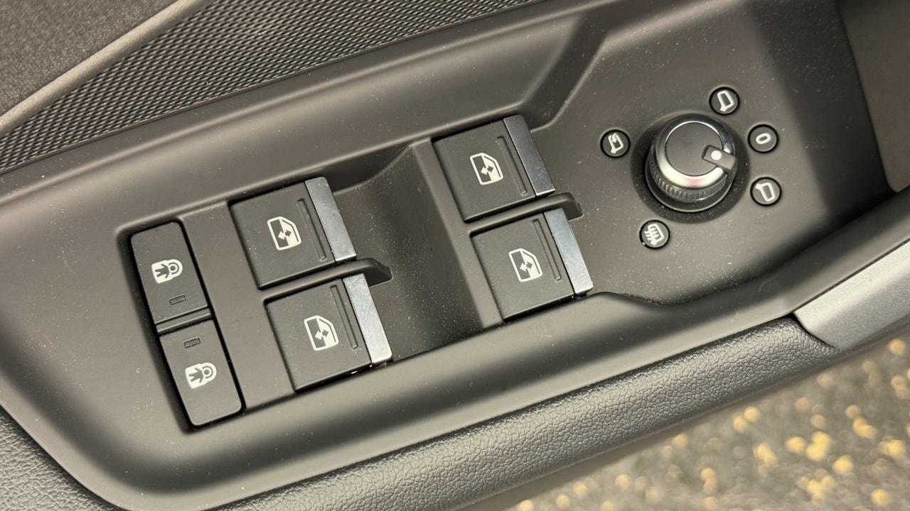 AUDI A3 Sportback TFSI 110 kW S line S tronic-image-8