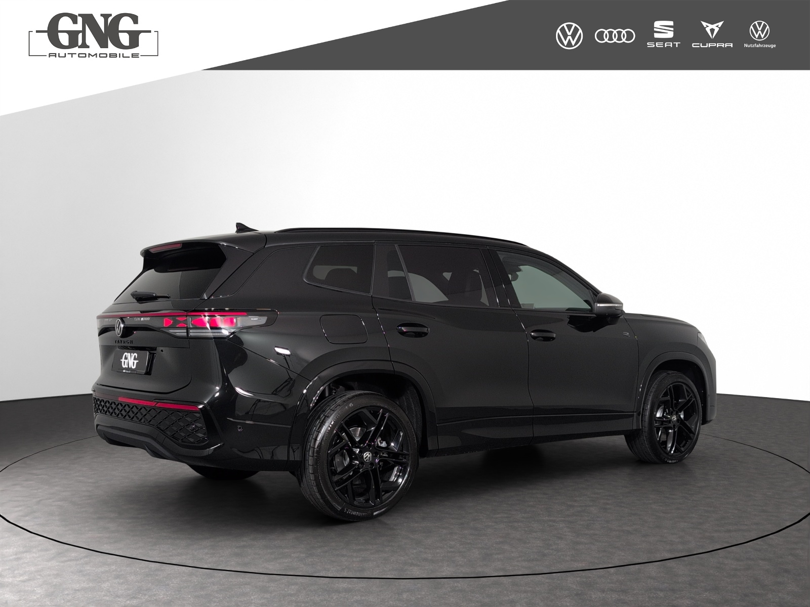 VW Tiguan 2.0 TSI DSG R-Line 4Motion-image-2