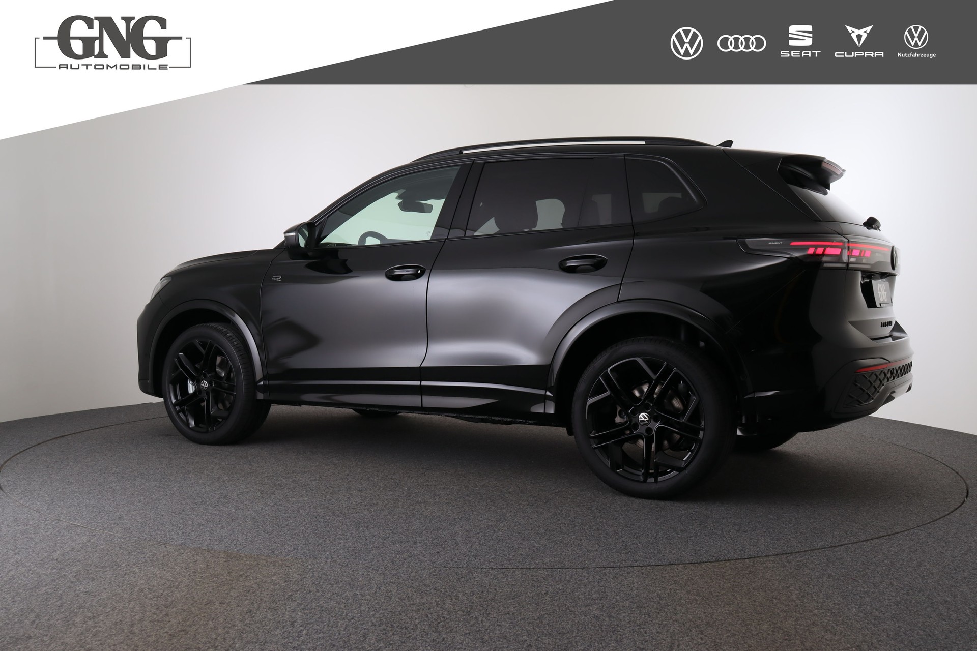 VW Tiguan 2.0 TSI DSG R-Line 4Motion-showroom-element-3