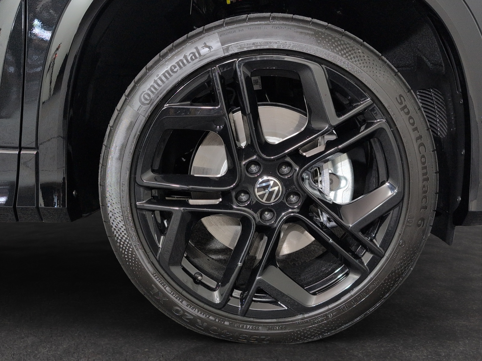 VW Tiguan 2.0 TSI DSG R-Line 4Motion-image-4
