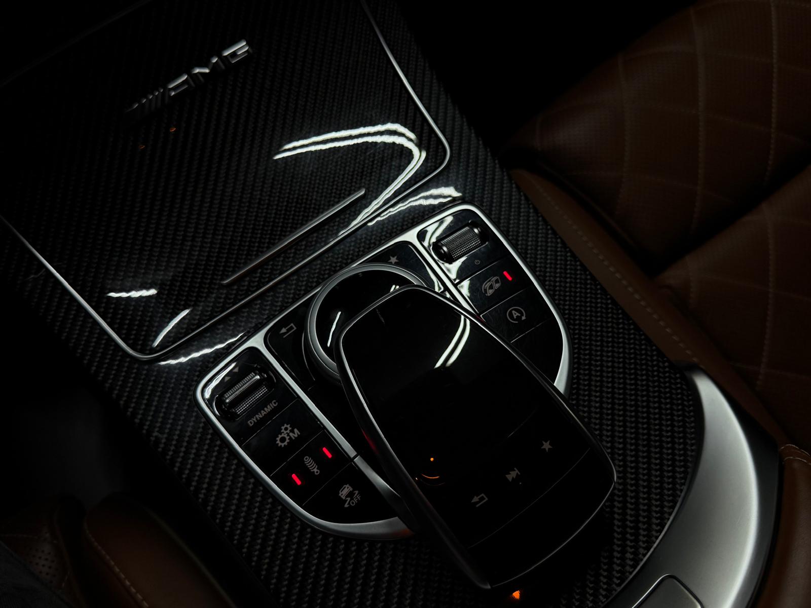 MERCEDES-BENZ C 63 S AMG All Black Performance Speedshift 2Jahre Garantie Inklusive-image-28