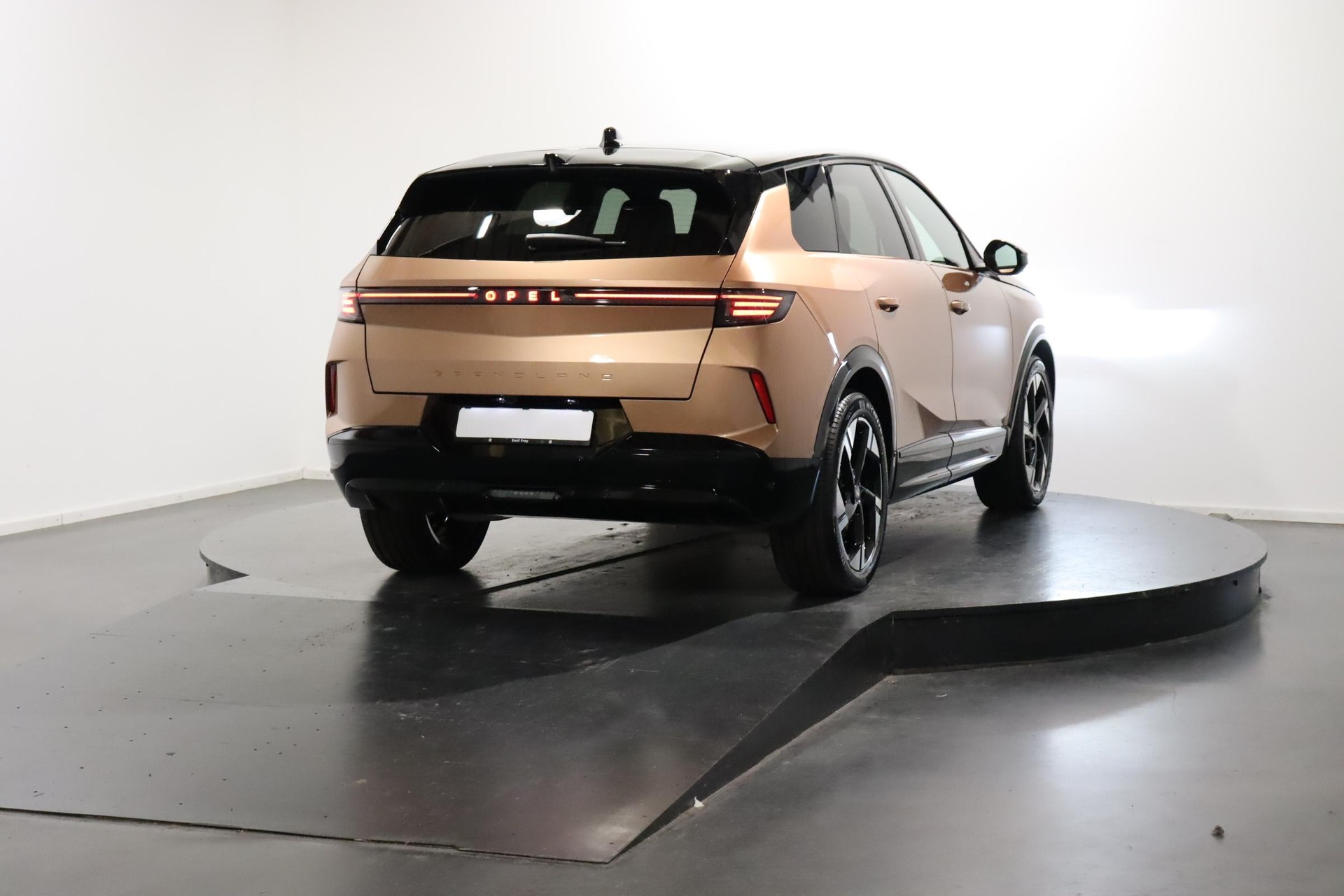 OPEL Grandland-e Electric GS-image-3