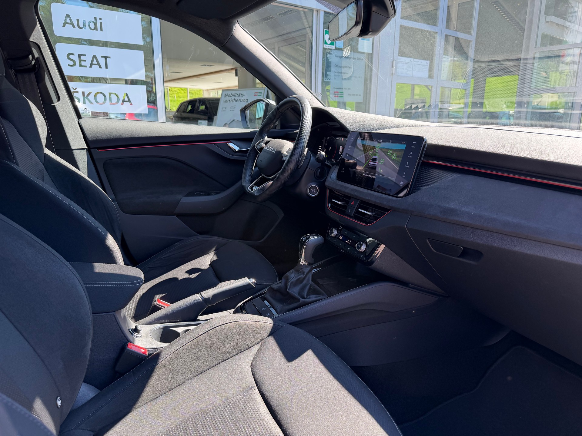 SKODA Kamiq 1.0 TSI Selection DSG-image-23