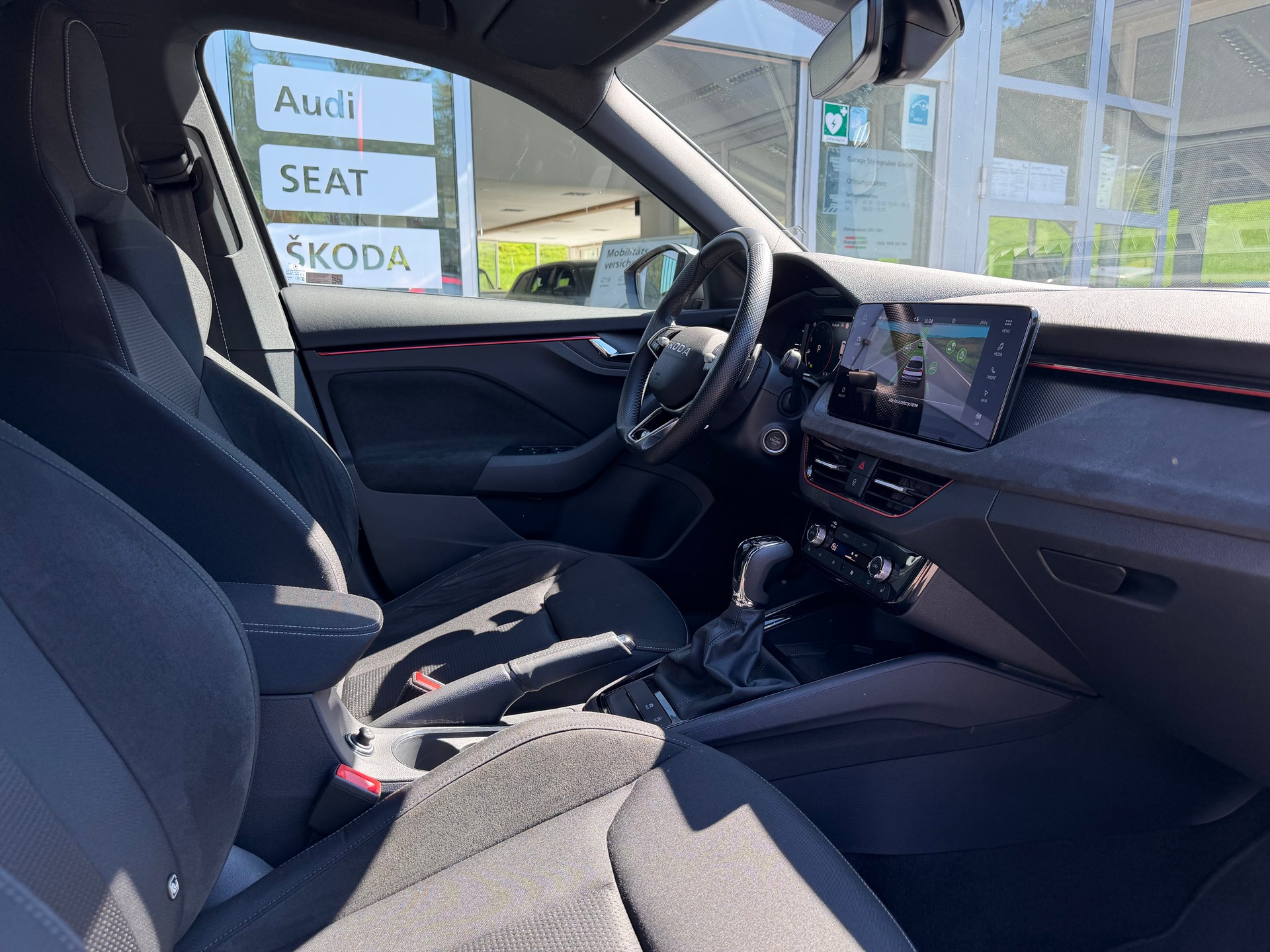 SKODA Kamiq 1.0 TSI Selection DSG-image-24