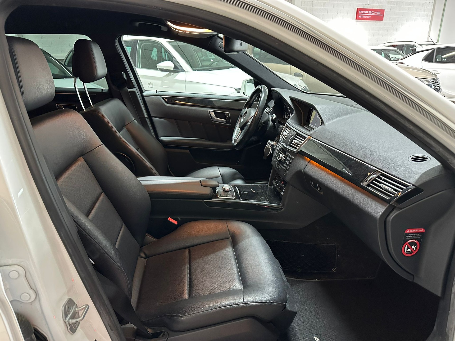 MERCEDES-BENZ E 250 CDI BlueEff. Avantgarde 4Matic 7G-Tronic-image-9