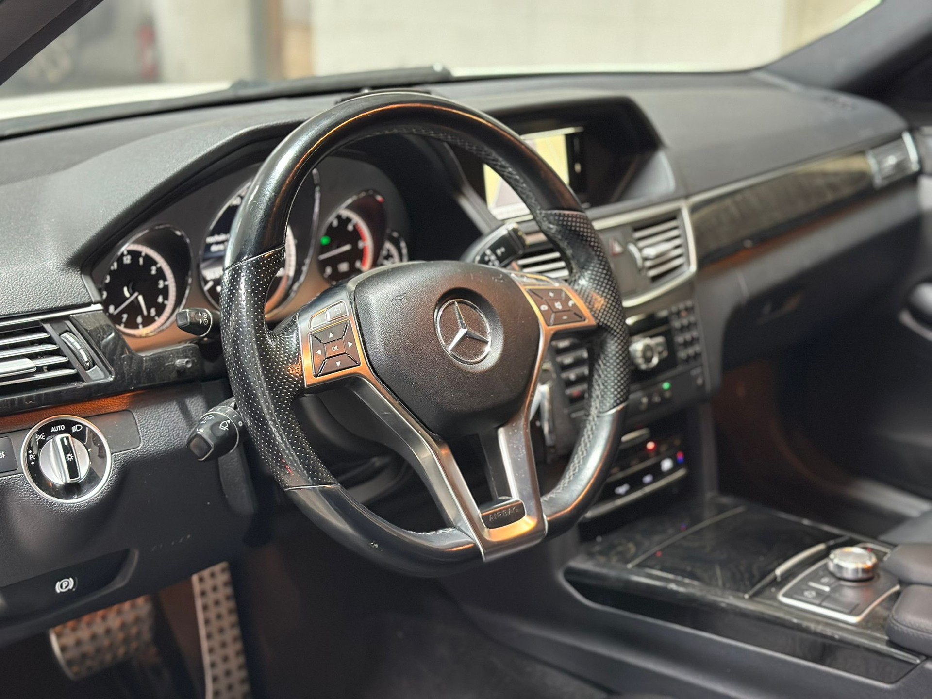 MERCEDES-BENZ E 250 CDI BlueEff. Avantgarde 4Matic 7G-Tronic-image-8