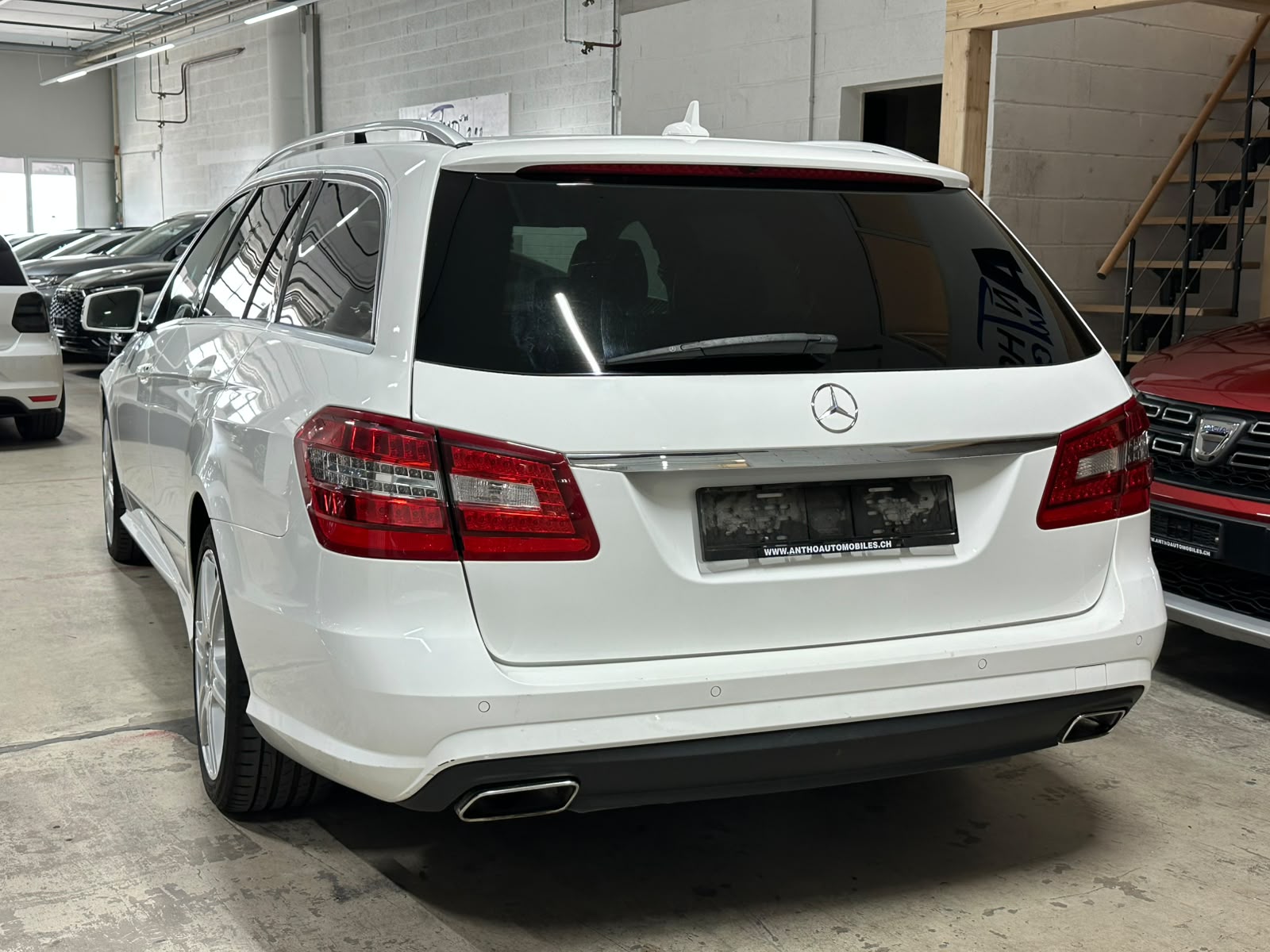 MERCEDES-BENZ E 250 CDI BlueEff. Avantgarde 4Matic 7G-Tronic-image-5