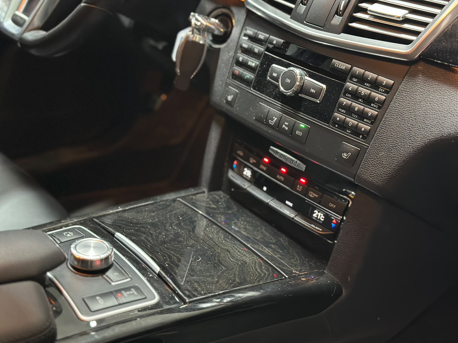 MERCEDES-BENZ E 250 CDI BlueEff. Avantgarde 4Matic 7G-Tronic-image-13