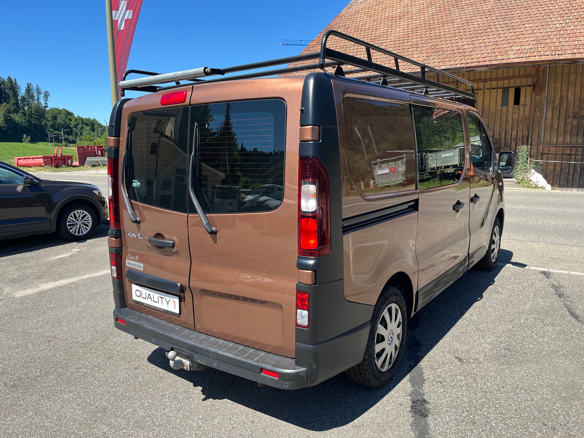 RENAULT Trafic 1.6 ENERGY TwinT. dCi125 2.9t Busin. L1H1 / Frisch ab MFK & Service / Anhängerkupplung-image-2