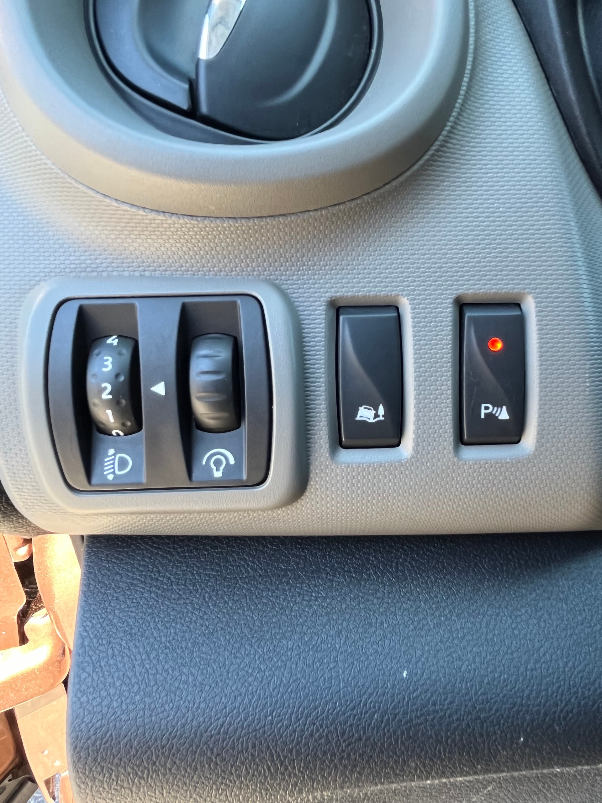 RENAULT Trafic 1.6 ENERGY TwinT. dCi125 2.9t Busin. L1H1 / Frisch ab MFK & Service / Anhängerkupplung-image-15
