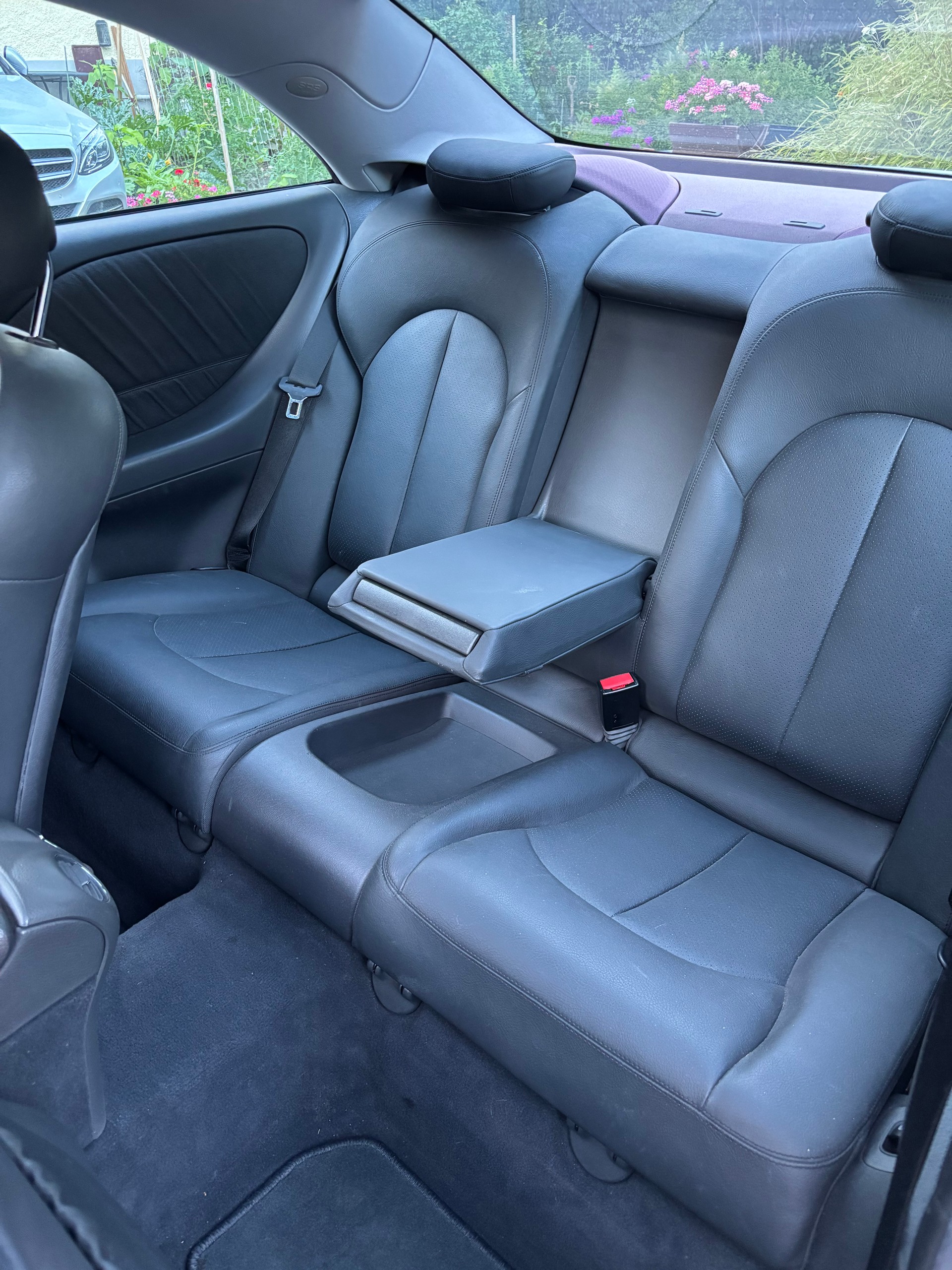 MERCEDES-BENZ CLK 320 Elégance Automatic-image-11