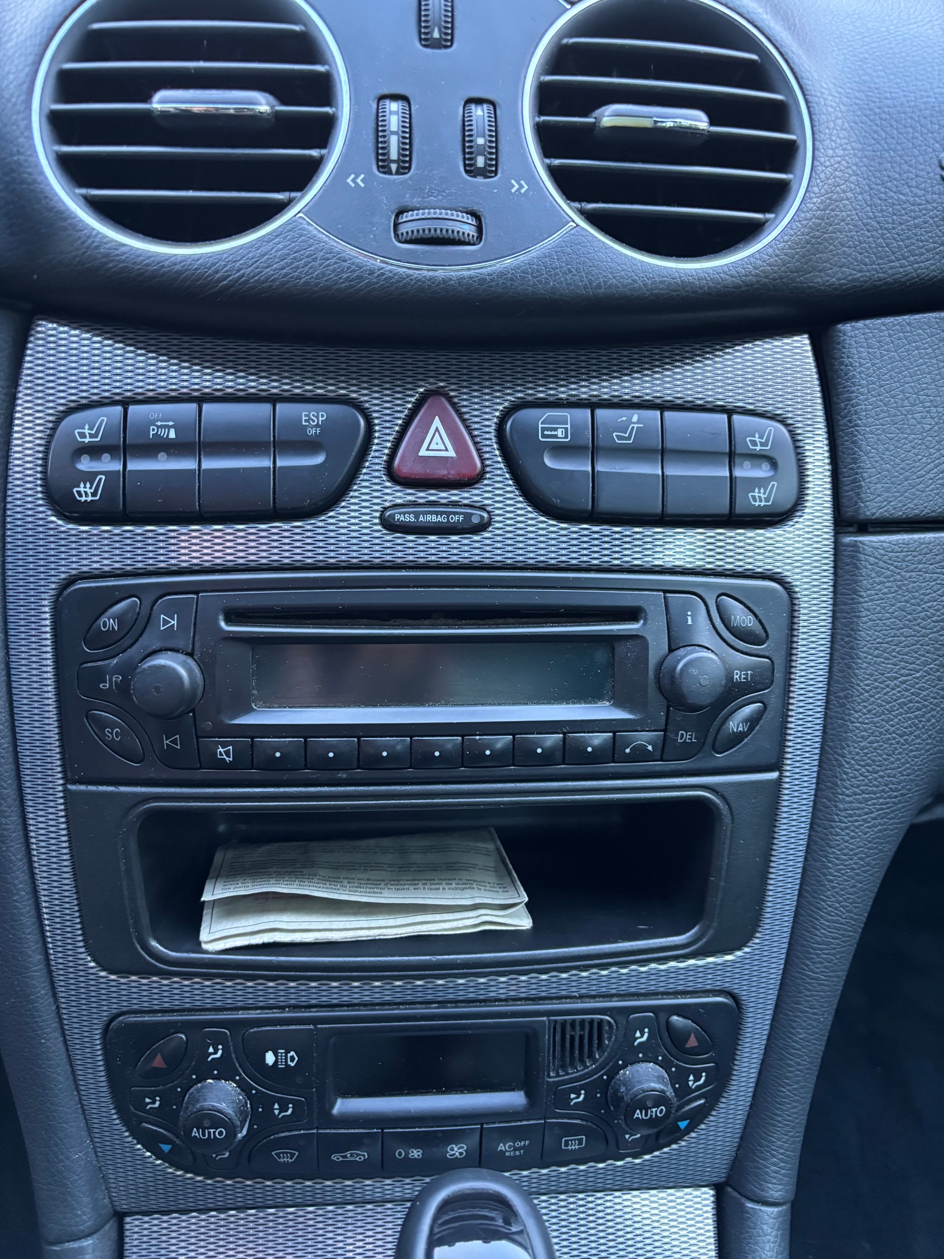 MERCEDES-BENZ CLK 320 Elégance Automatic-image-7