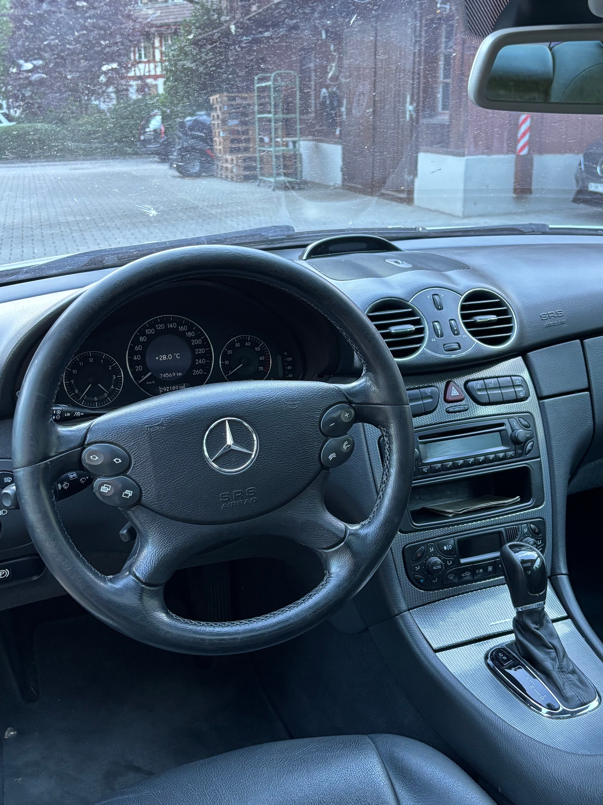 MERCEDES-BENZ CLK 320 Elégance Automatic-image-6
