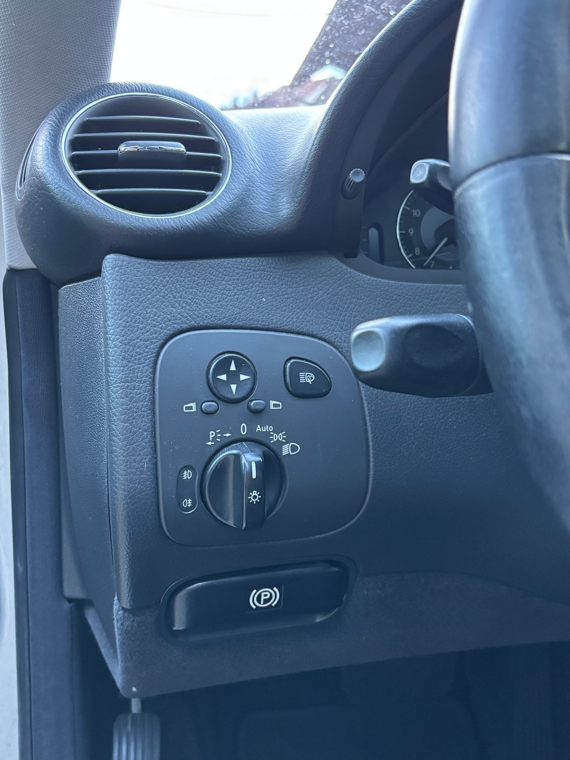 MERCEDES-BENZ CLK 320 Elégance Automatic-image-9