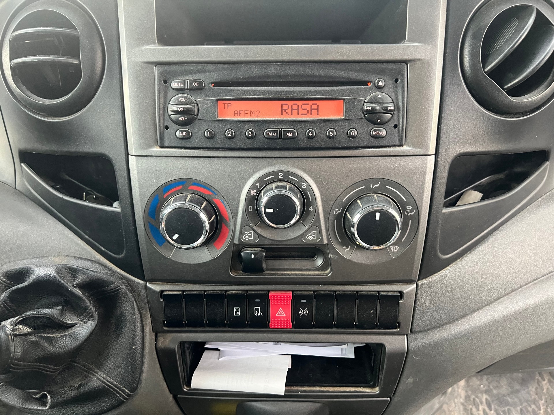 IVECO 35 S 13-image-9