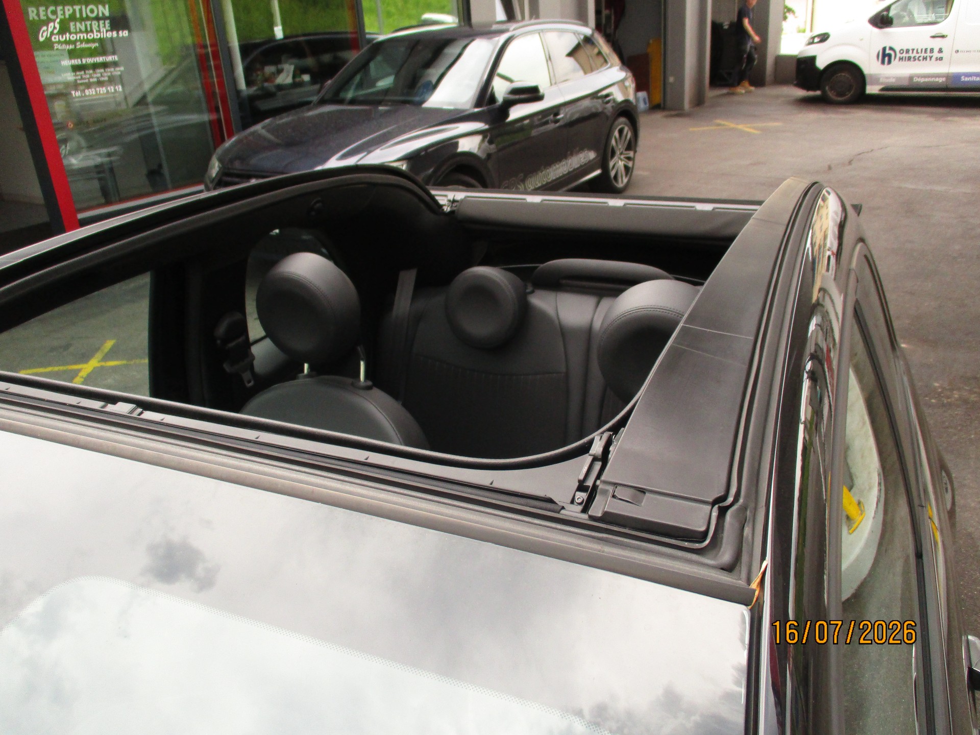 FIAT 500Cabriolet 0.9 Twinair Rockstar-image-7