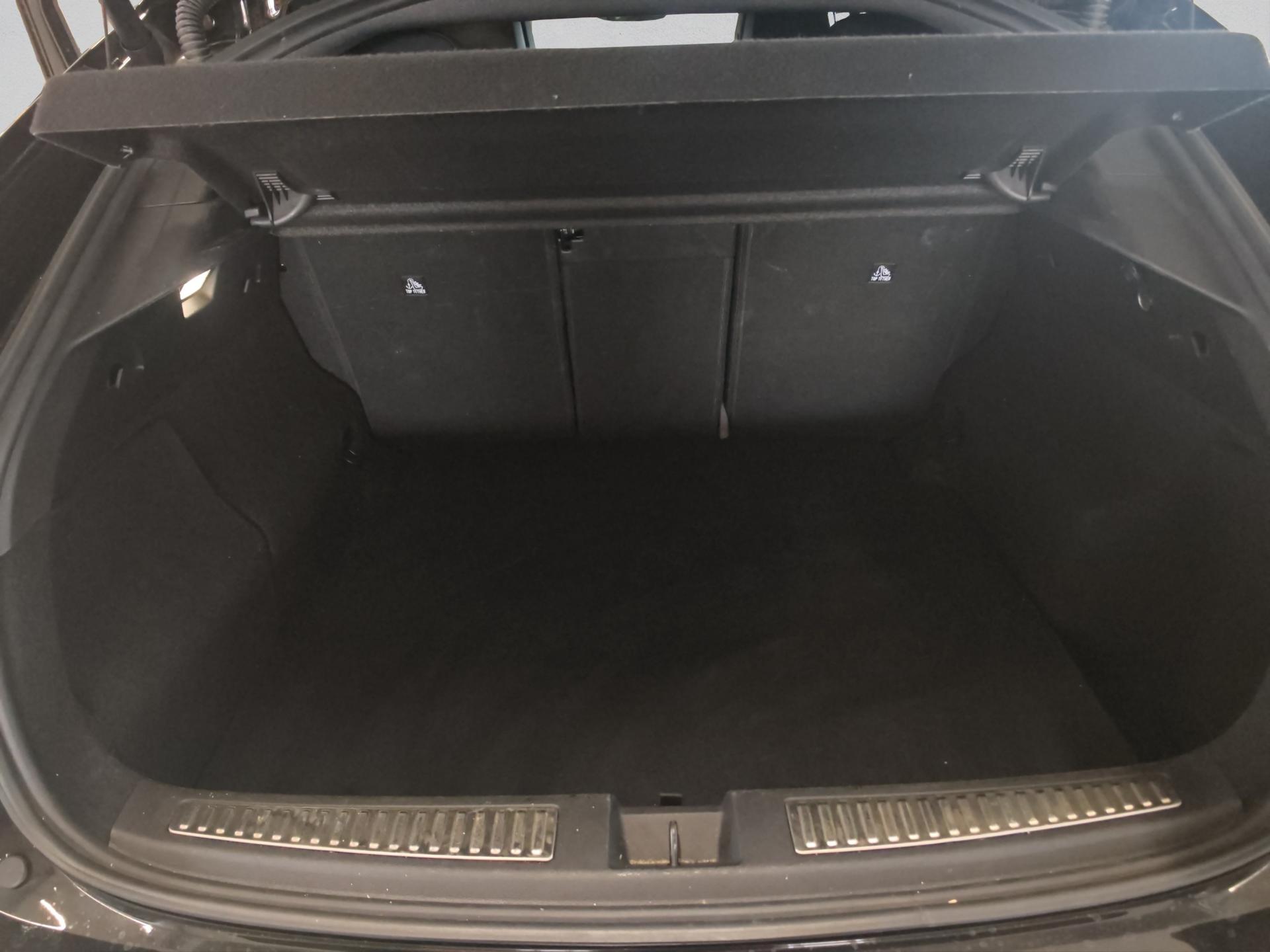 RENAULT Rafale 1.2 E-Tech Hybrid 200 Esprit Alpine-image-15