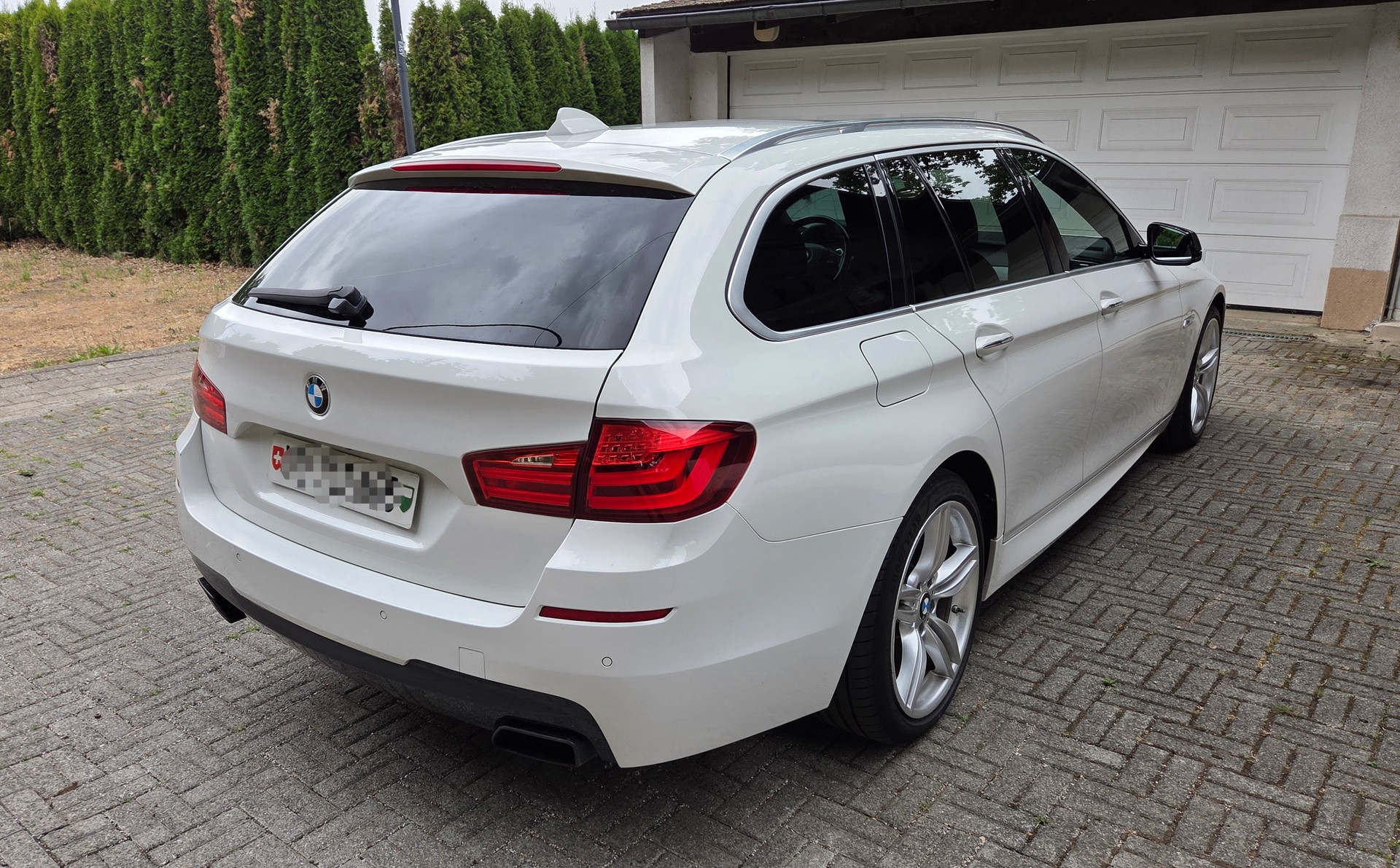 BMW BMW M550d xDrive Steptronic-image-1