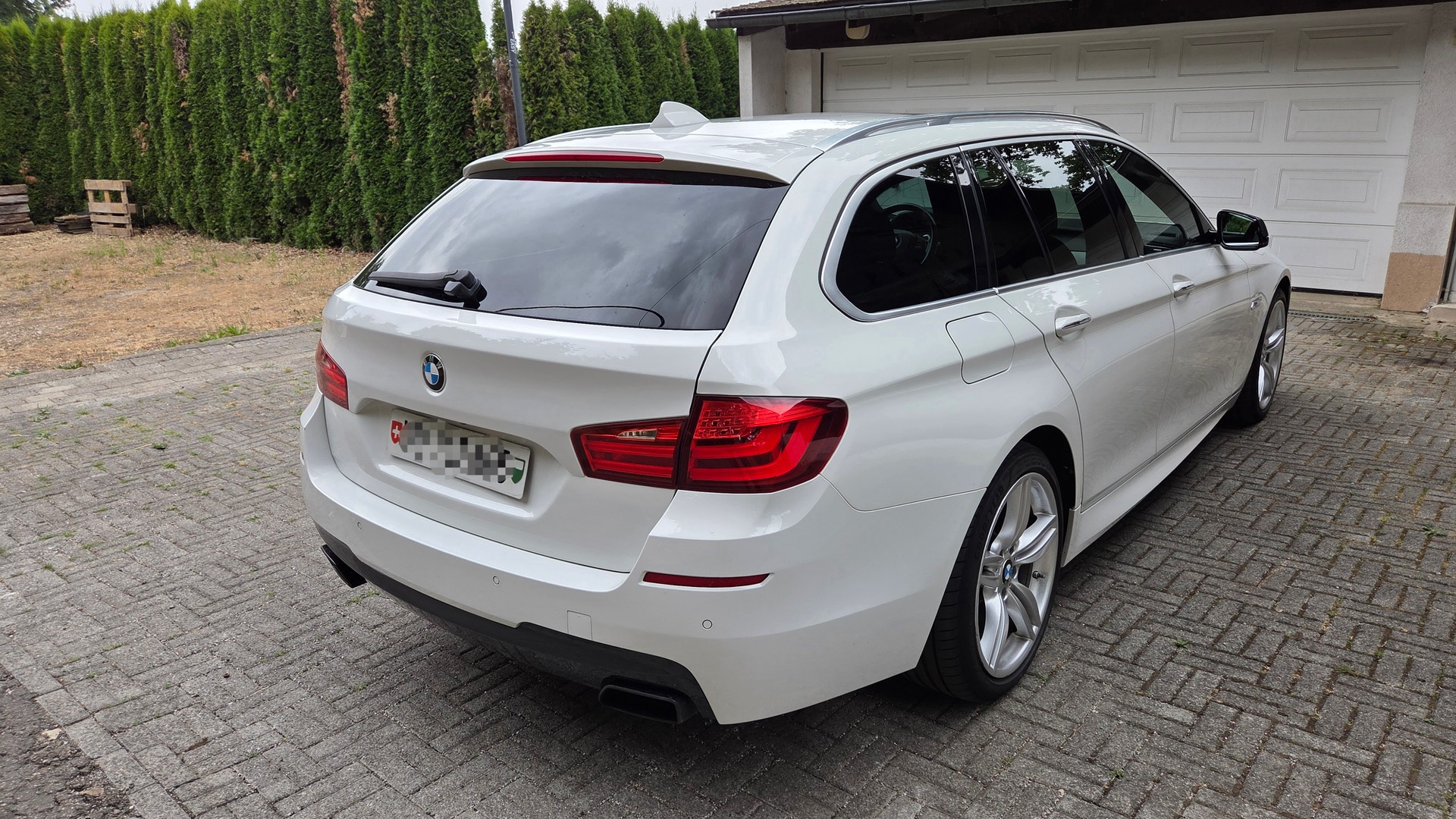 BMW BMW M550d xDrive Steptronic-image-2
