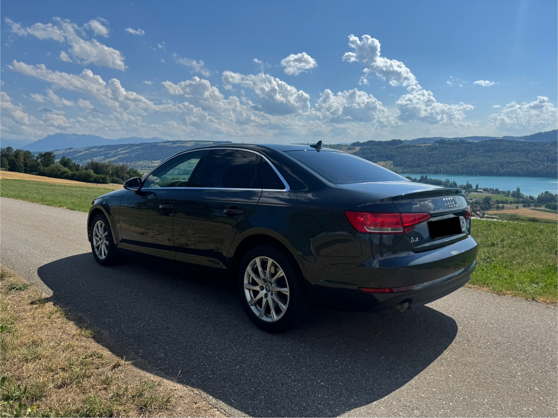 AUDI 2.0 TDI 150 Design S-Tronic-image-1