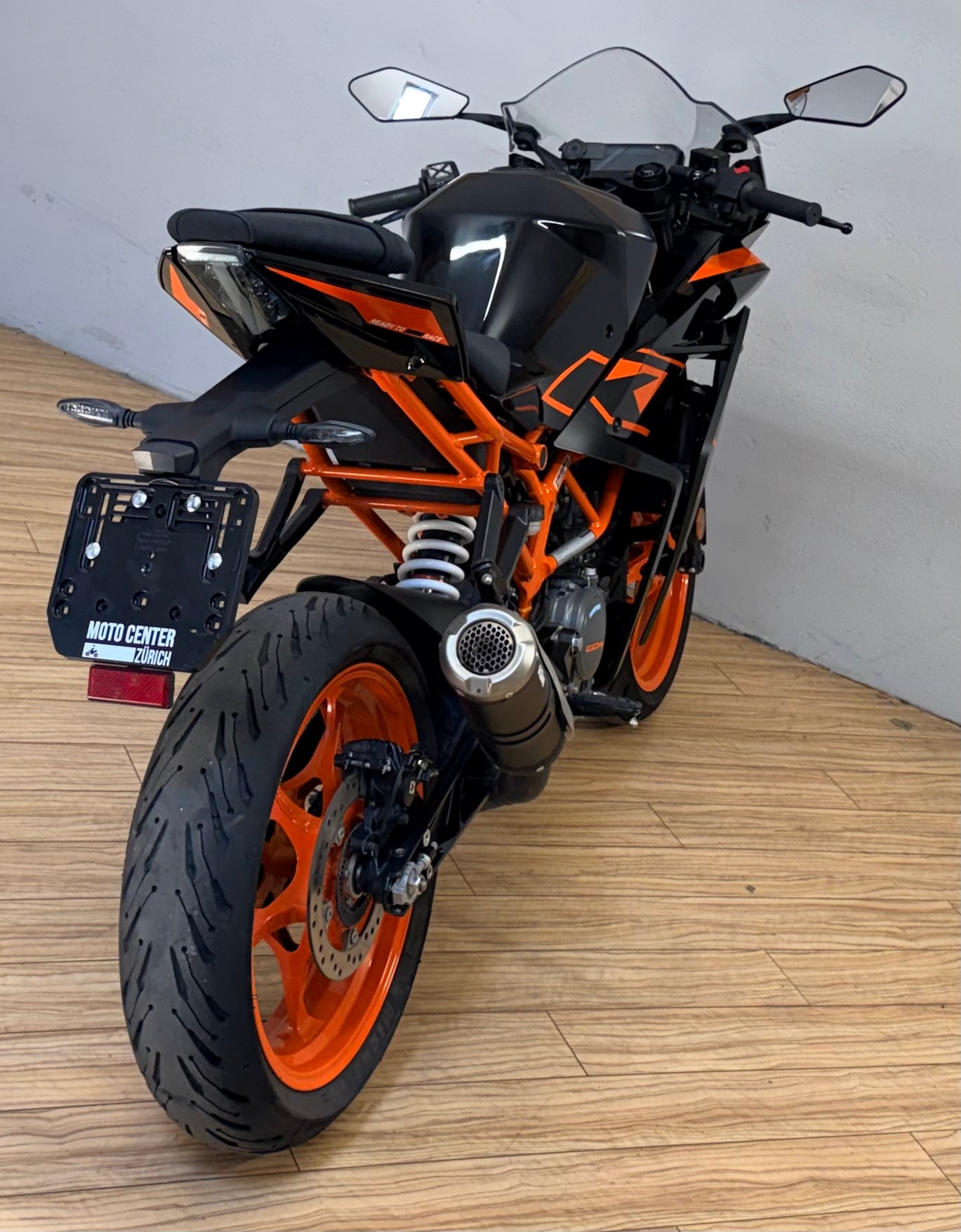 KTM RC 125-showroom-element-2