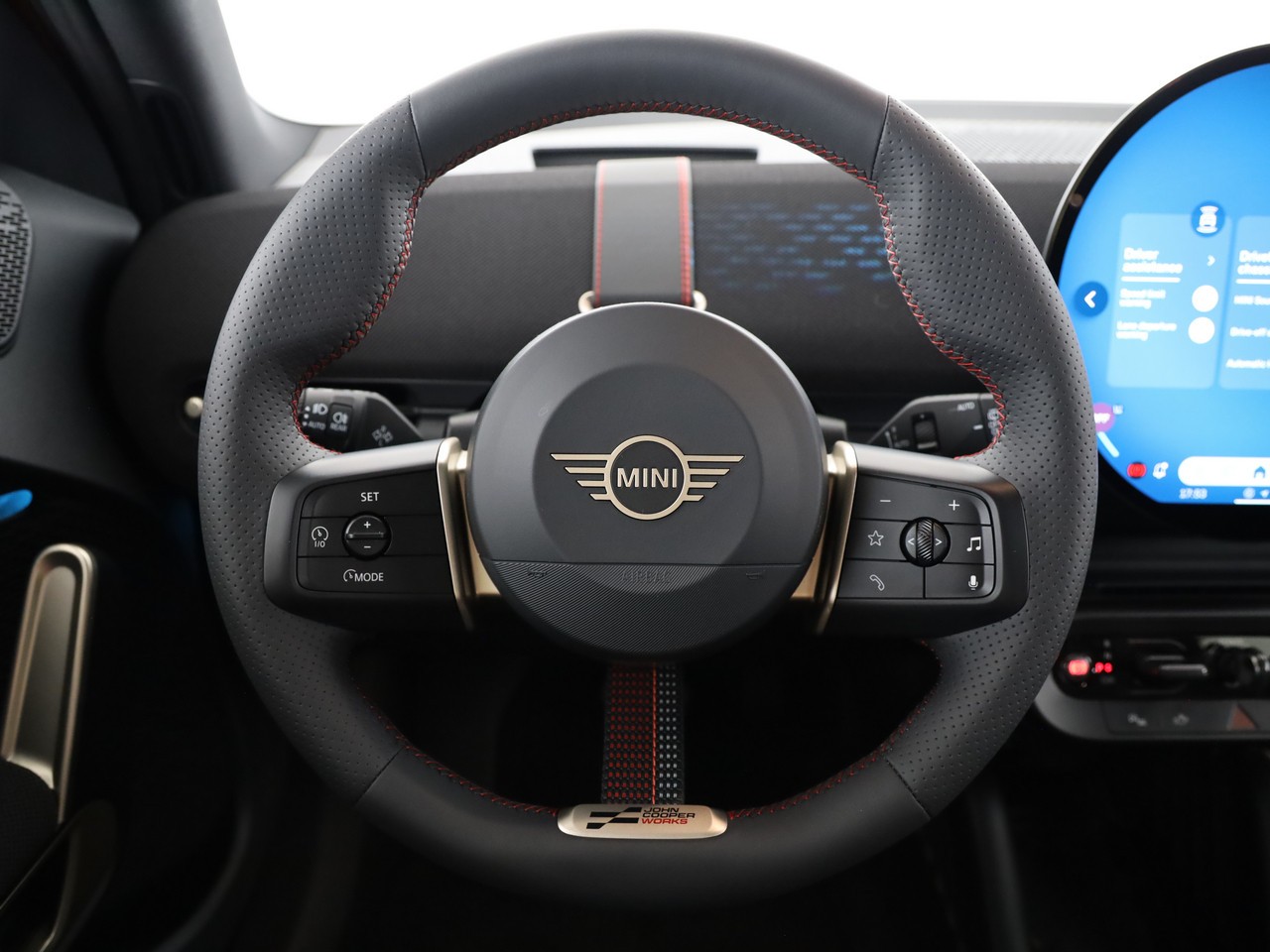 MINI Aceman E-image-12