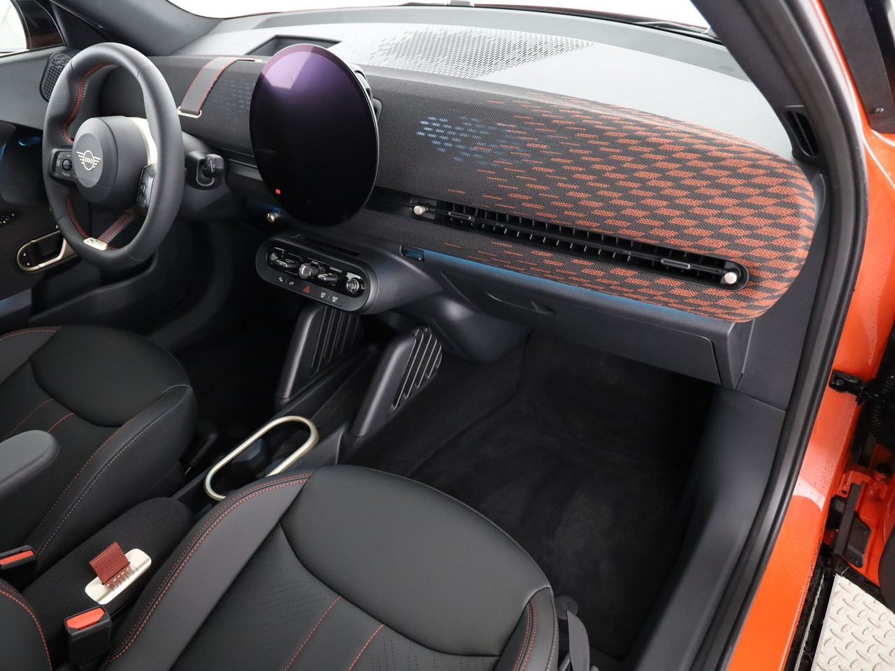 MINI Aceman E-image-15
