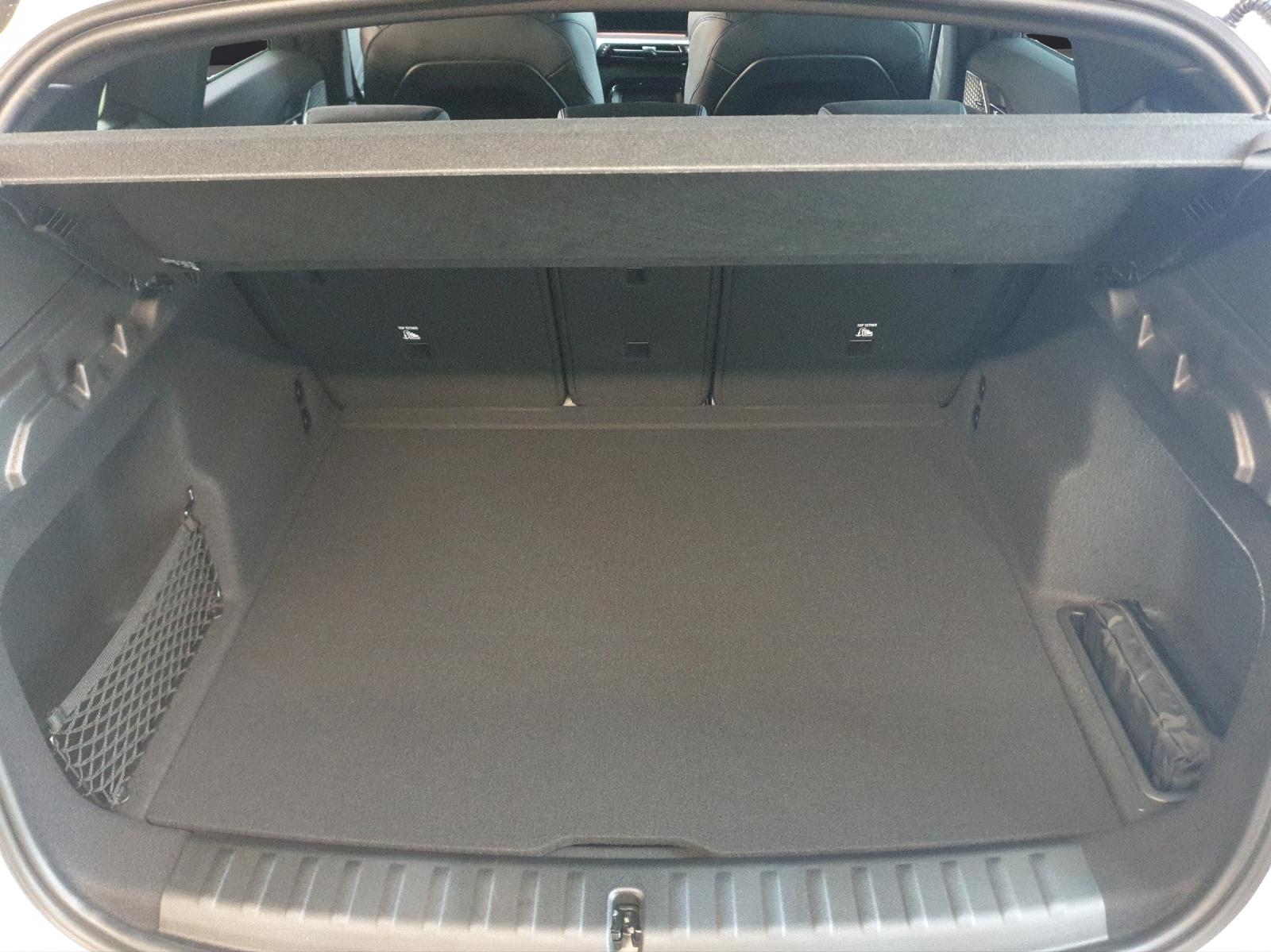 BMW X1 20d xDrive-image-12
