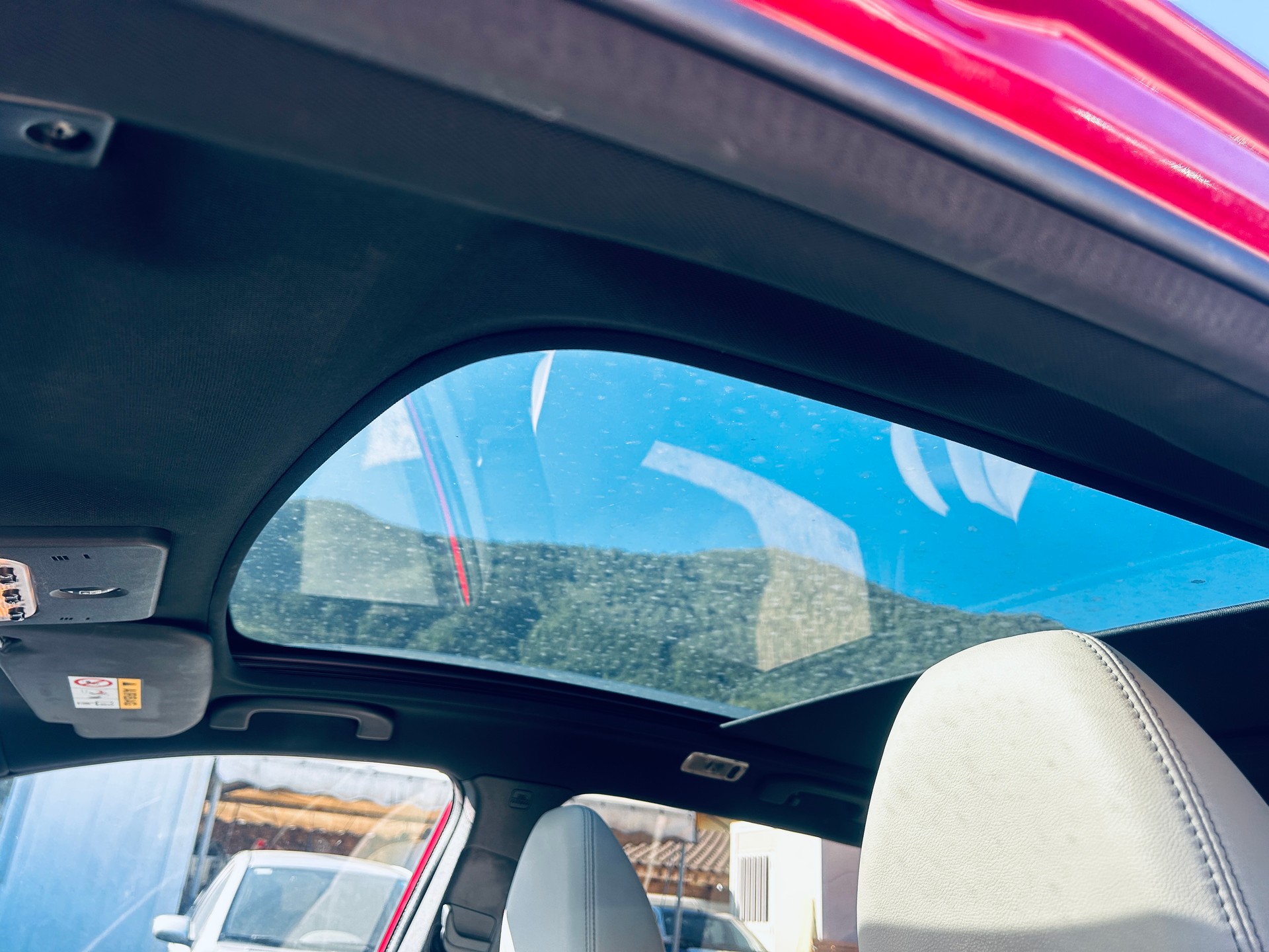 NISSAN Qashqai 1.2 DIG-T Swiss Edition Premium Xtronic-image-8