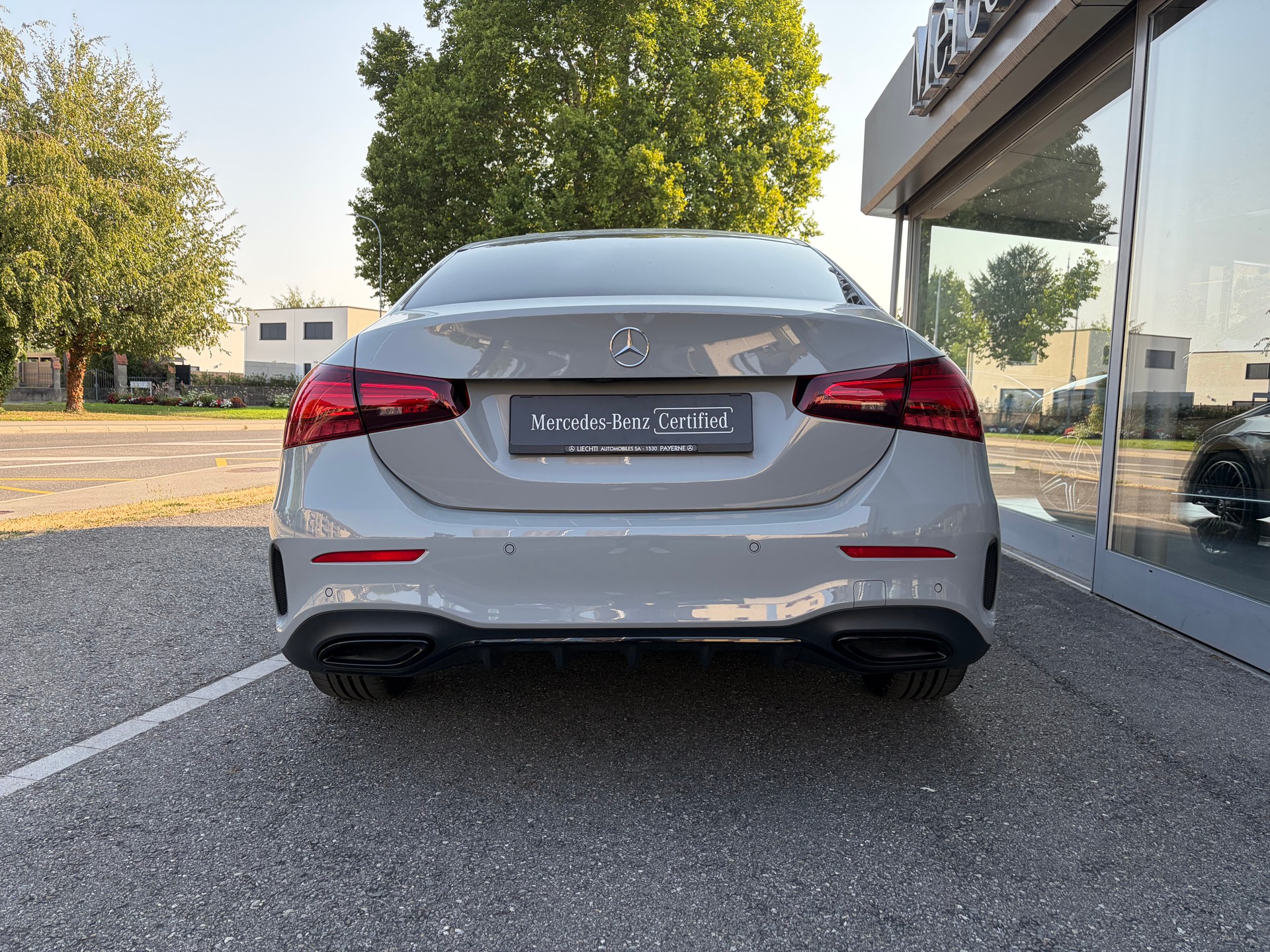 MERCEDES-BENZ A 220 4Matic 8G-DCT Limousine (V177)-image-3