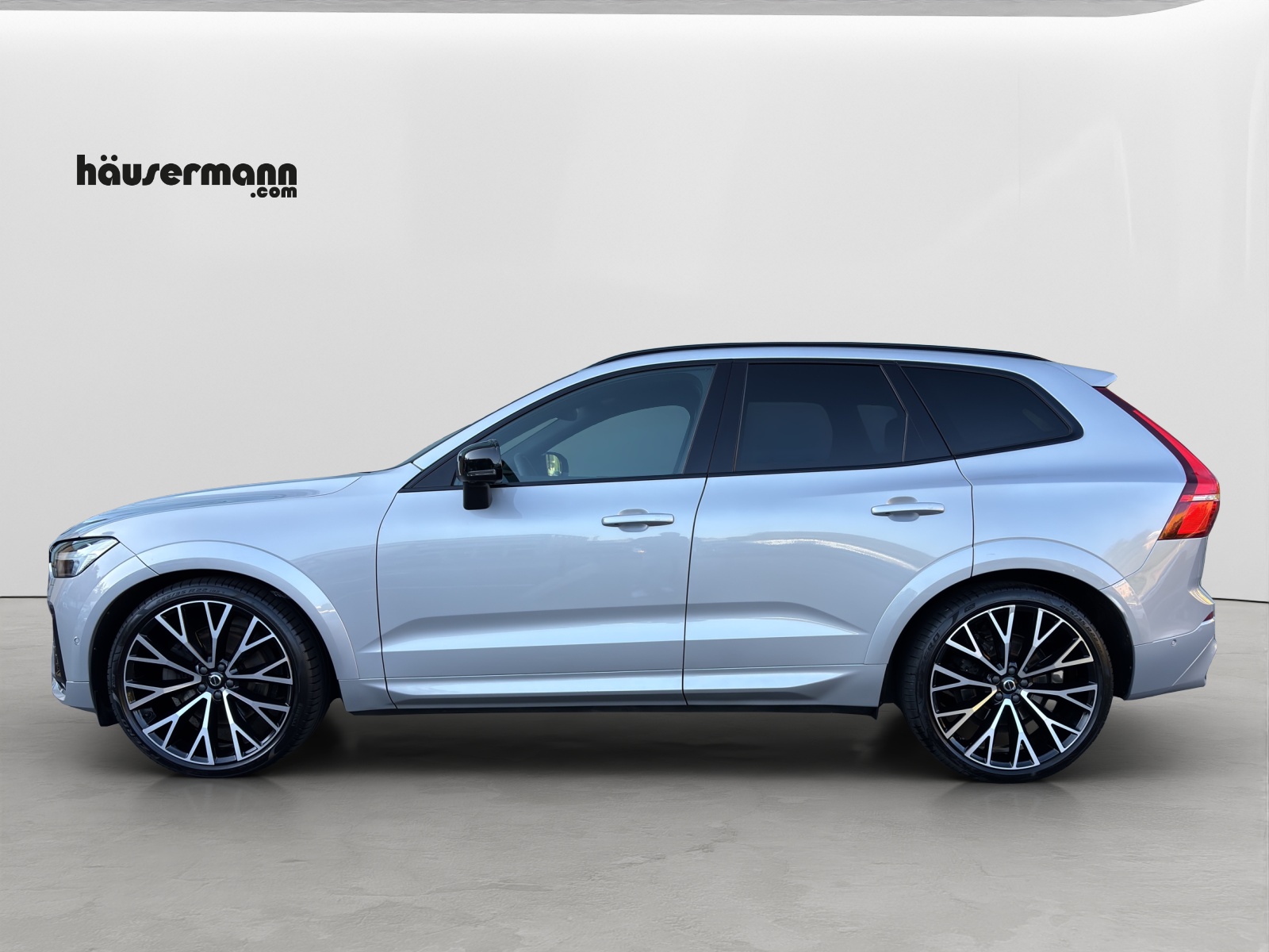 VOLVO XC60 2.0 B6 MH R-Design AWD-image-1