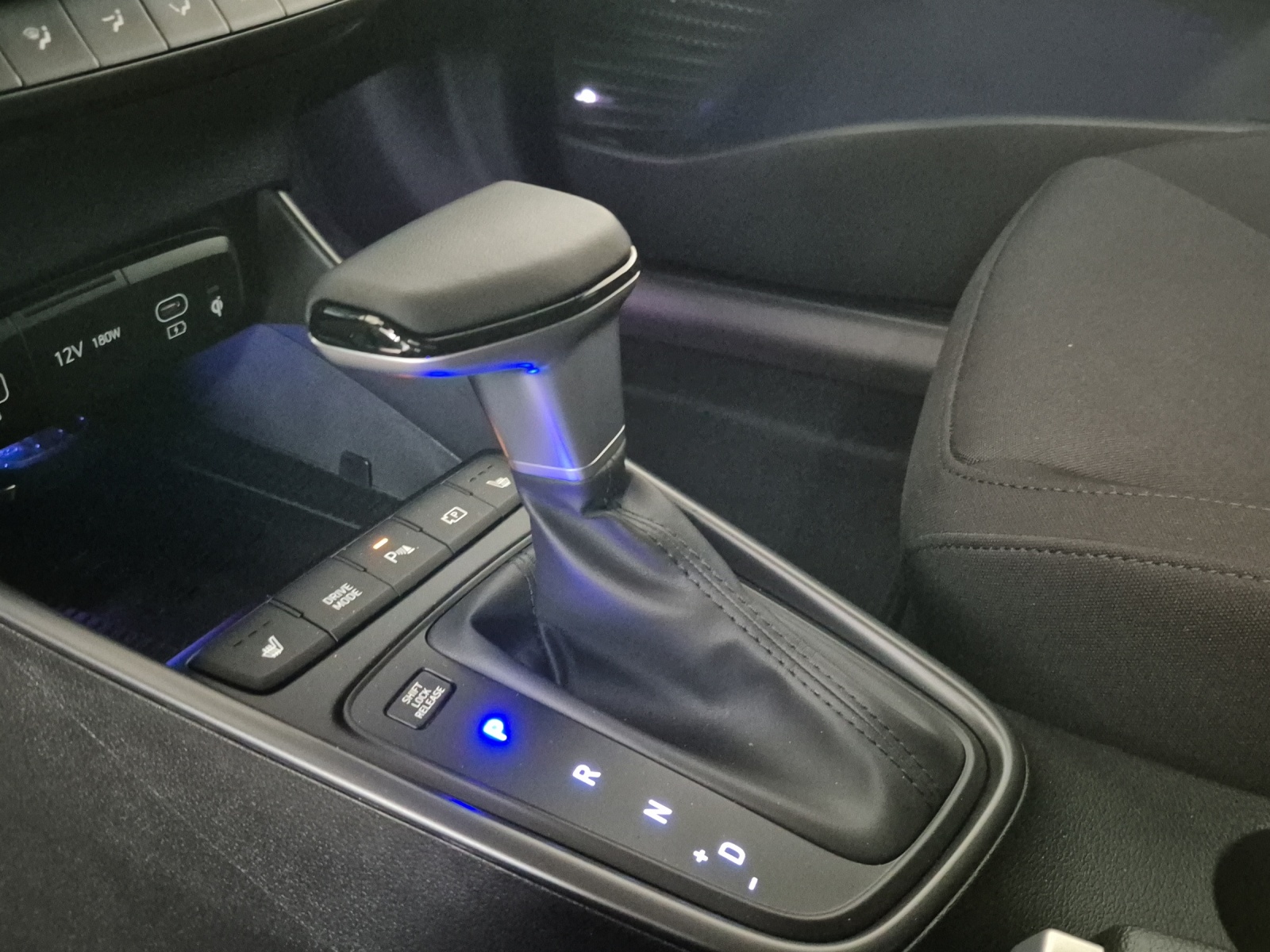 HYUNDAI i20 1.0 T-GDi Vertex Sunroof MY 26-image-14
