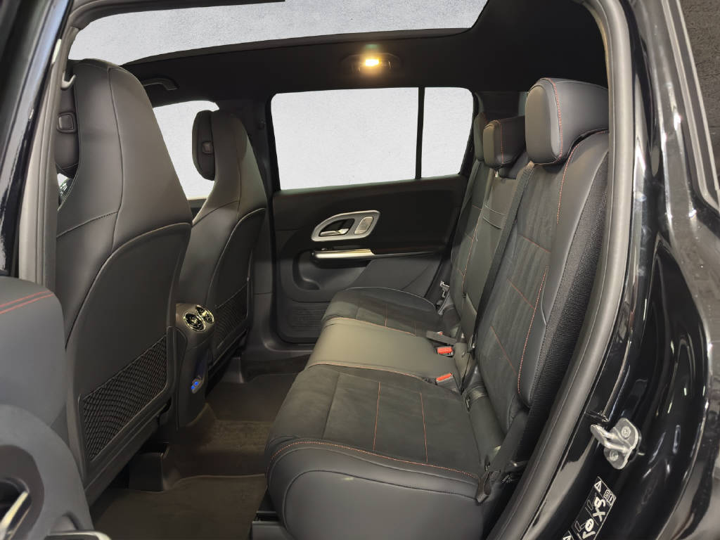 MERCEDES-BENZ GLB 220 AMG Line 4Matic-image-12