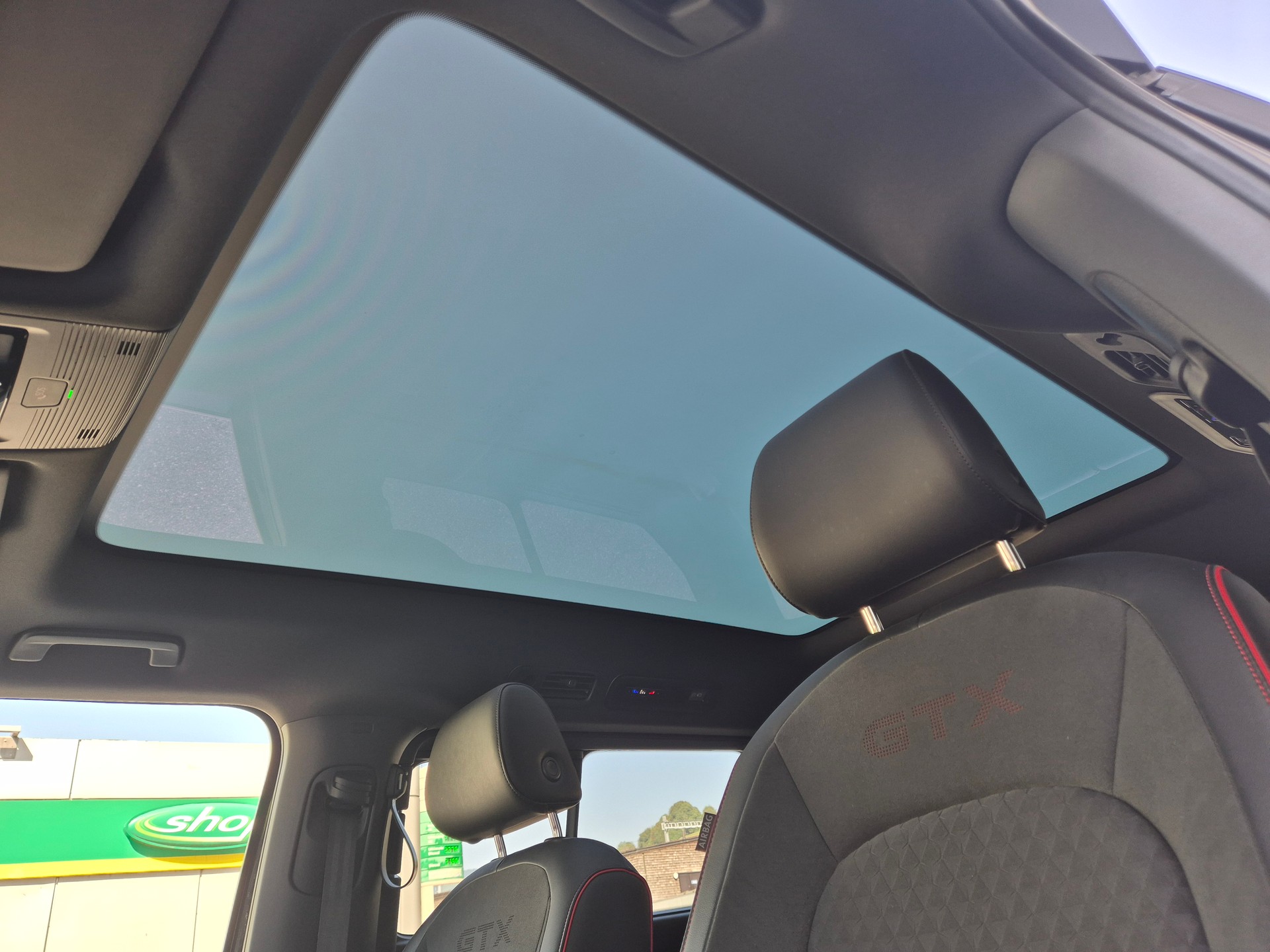 VW ID.Buzz LWB GTX 4 Motion-image-14