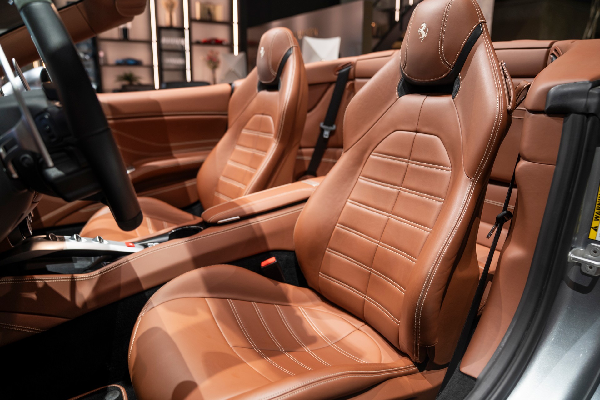 FERRARI California 3.9 V8 T-image-6