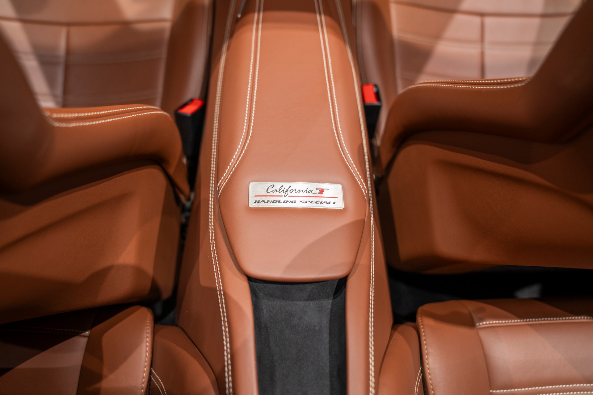 FERRARI California 3.9 V8 T-image-8