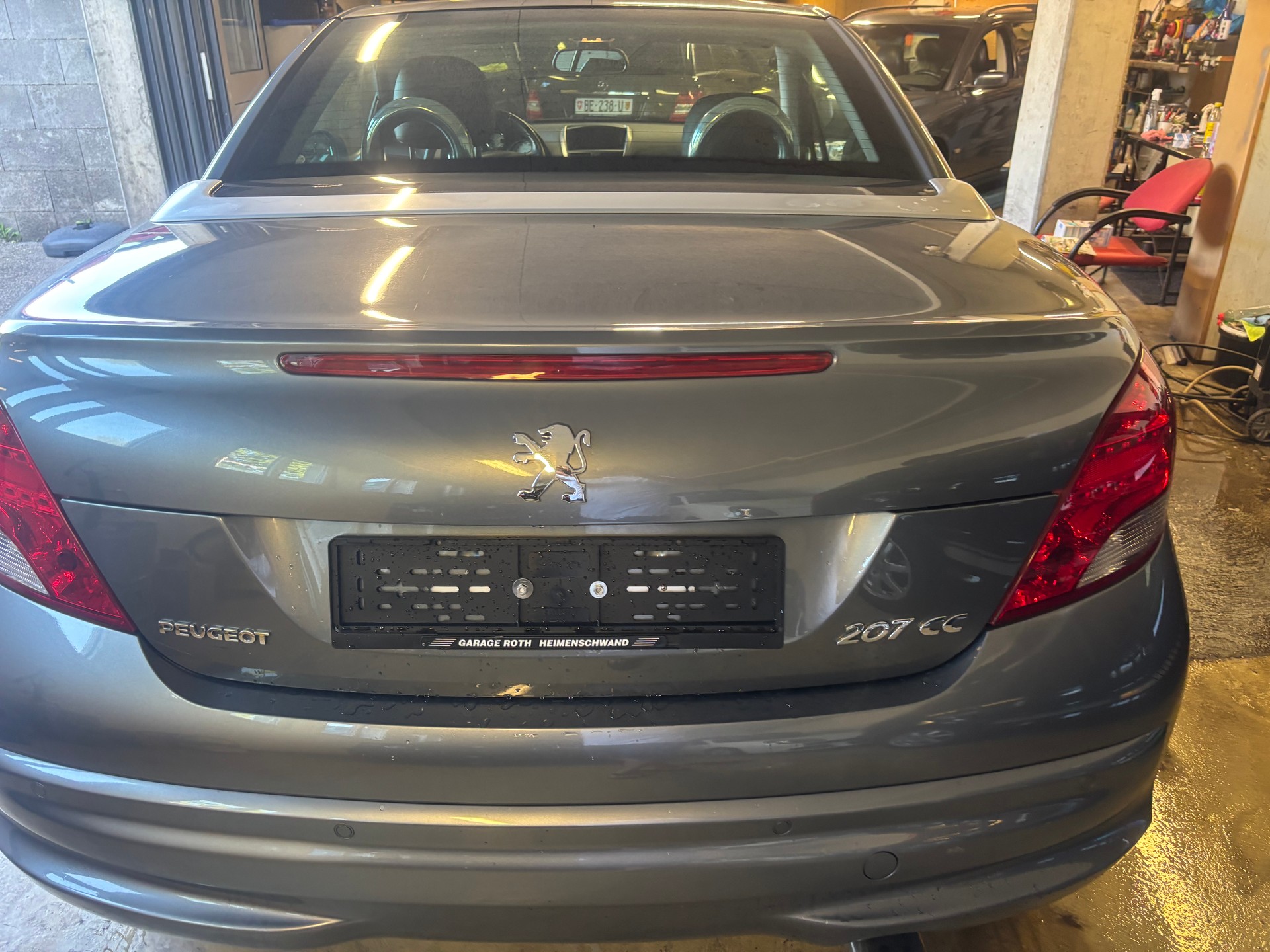 PEUGEOT 207 CC 1.6 16V Swiss Edition-image-2