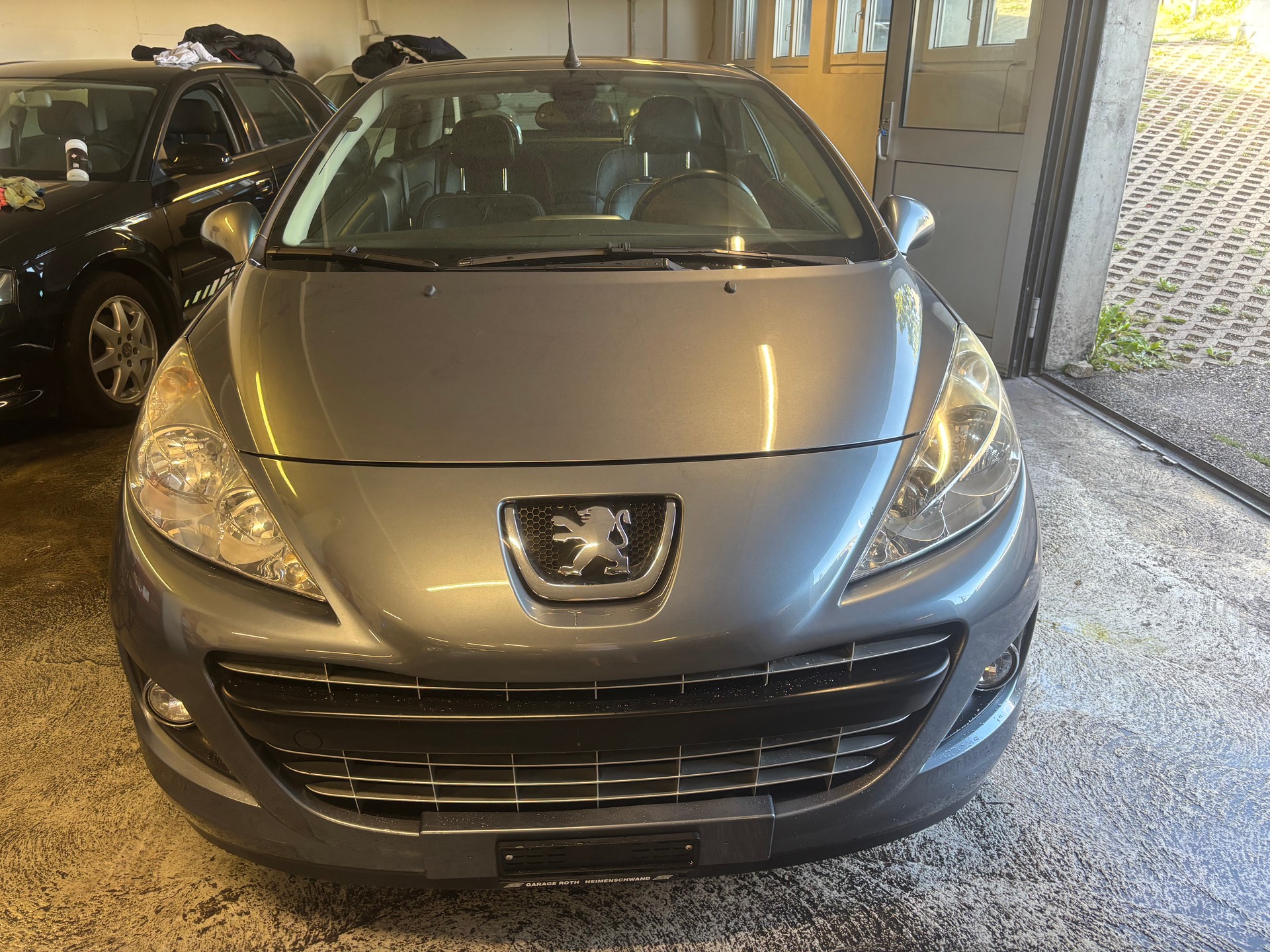 PEUGEOT 207 CC 1.6 16V Swiss Edition-image-0
