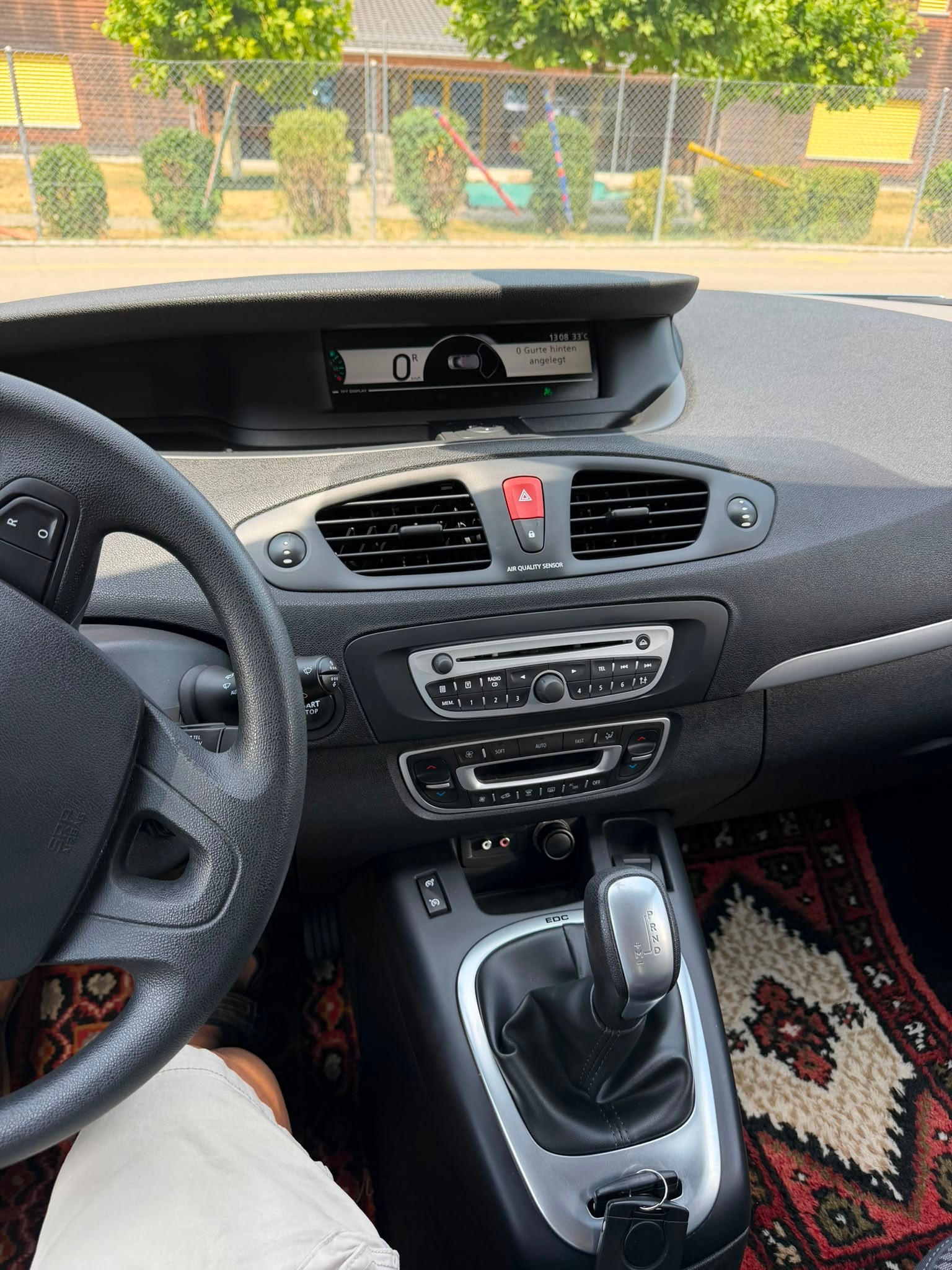 RENAULT Scénic 1.5 dCi Bose EDC-image-9