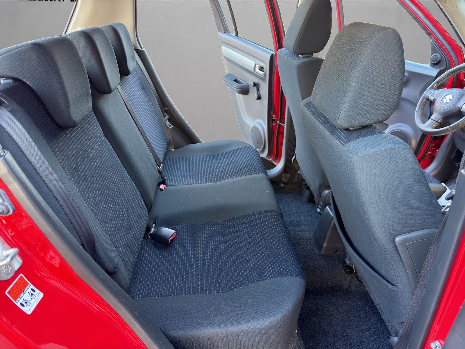 SUZUKI Swift 1.3i 16V GL-image-17