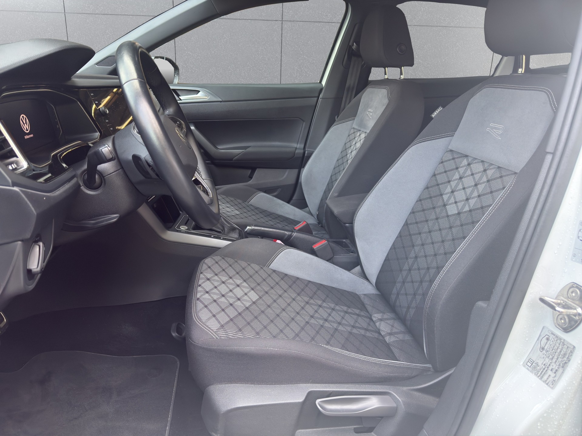 VW Taigo 1.5 TSI R-Line DSG-image-10