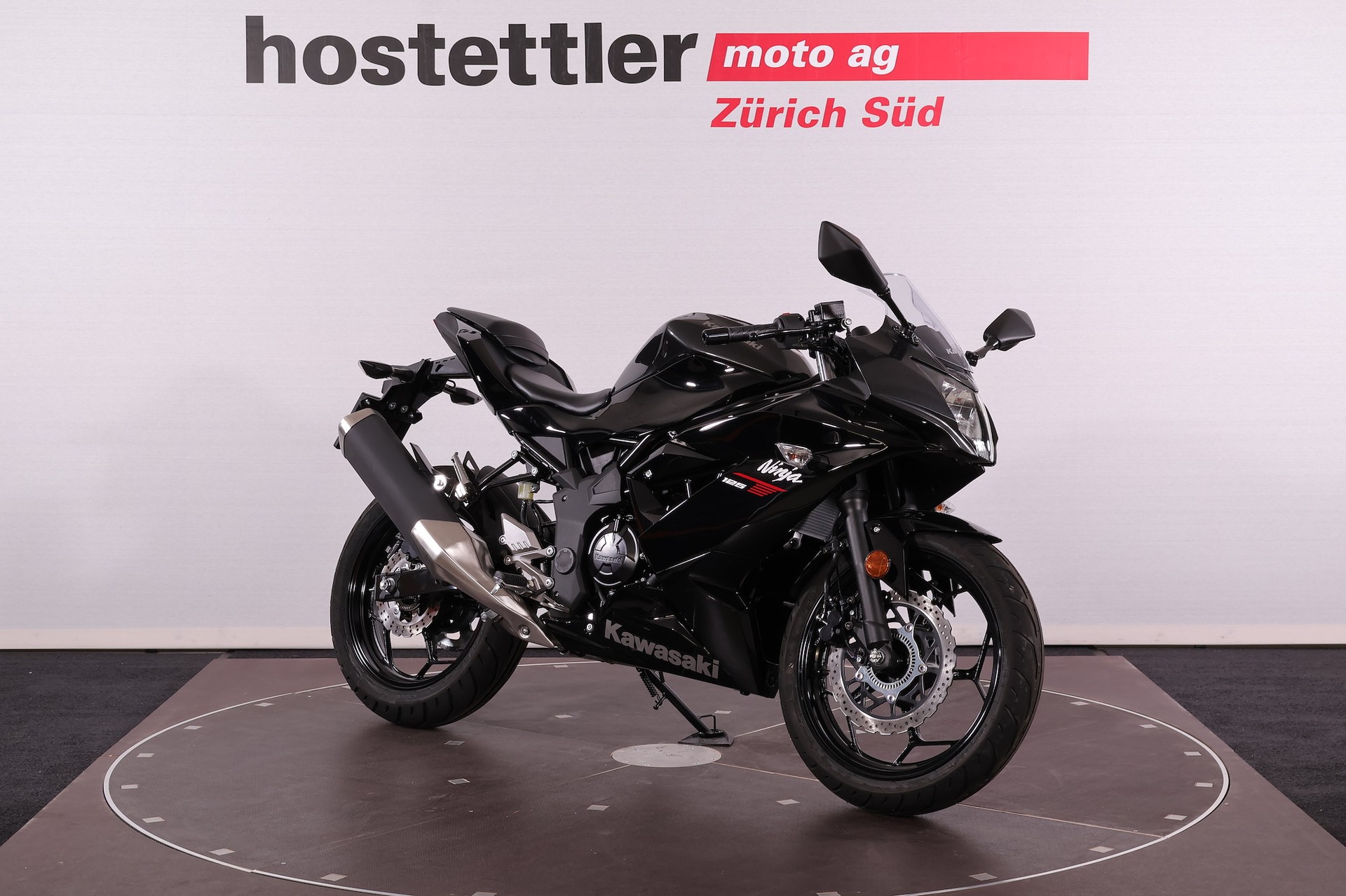 KAWASAKI Ninja 125-showroom-element-2