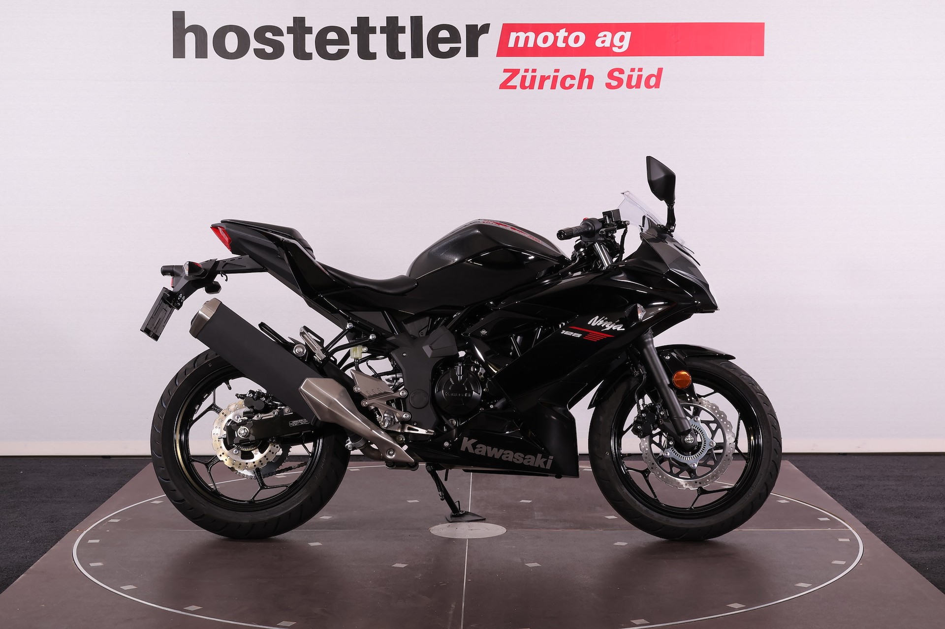 KAWASAKI Ninja 125-showroom-element-3