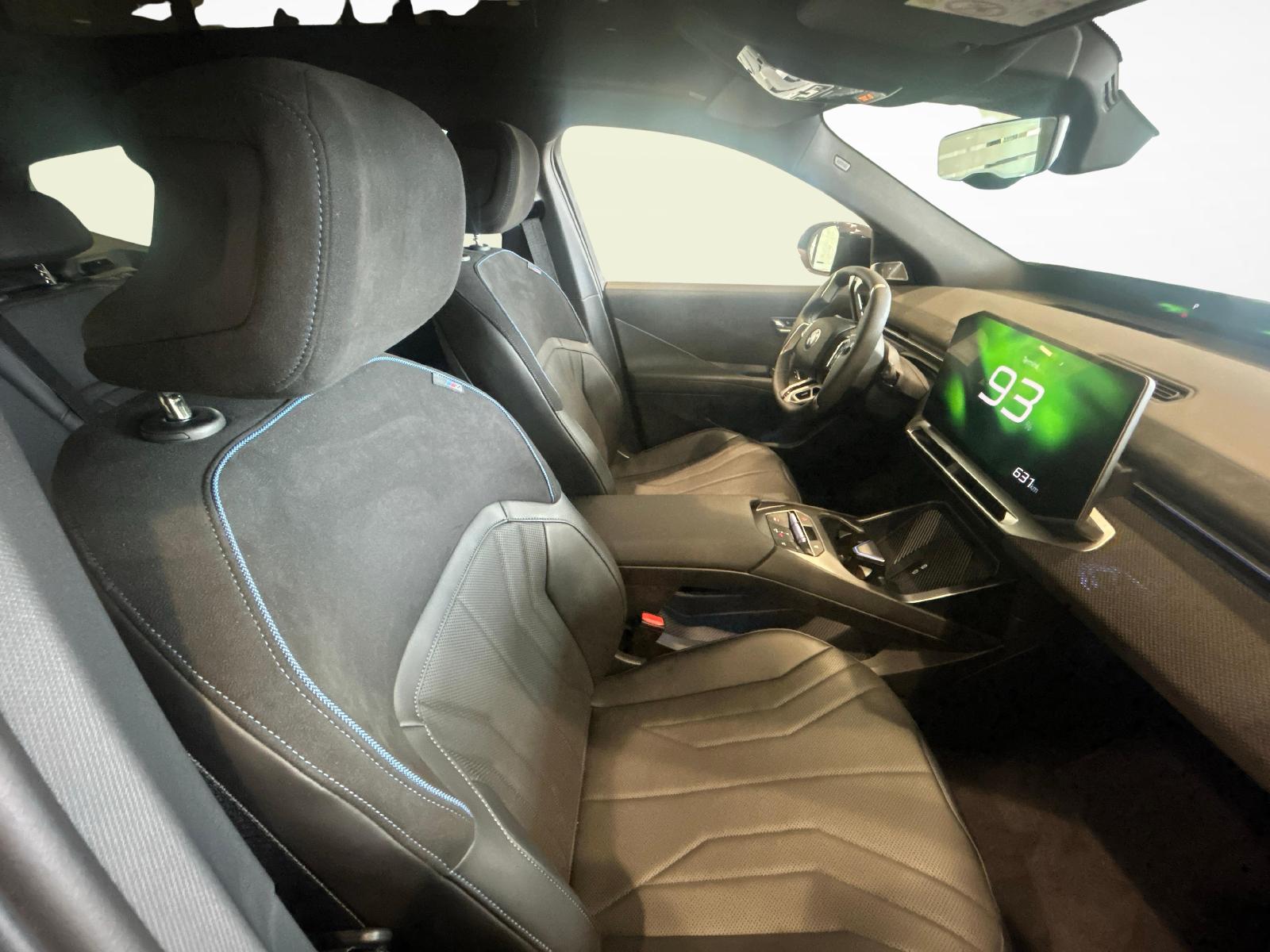 BMW iX3 50 xDrive-image-8