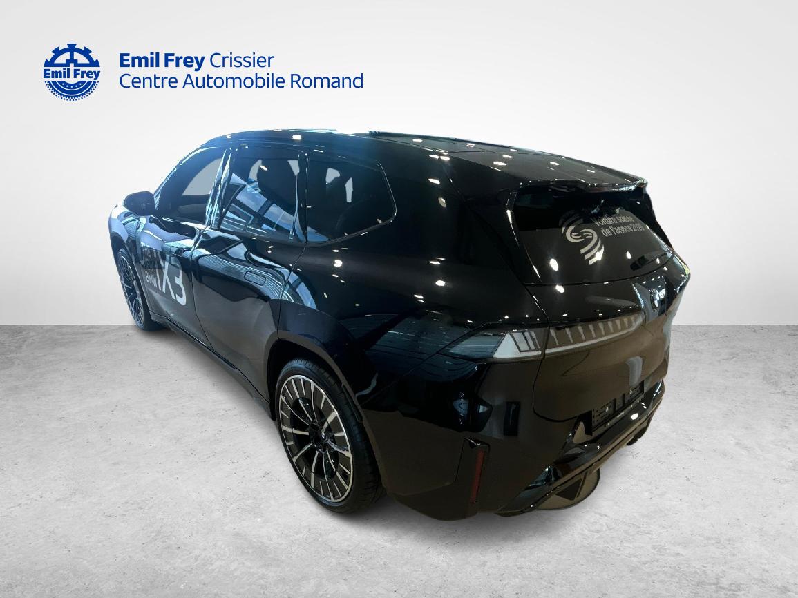 BMW iX3 50 xDrive-image-2