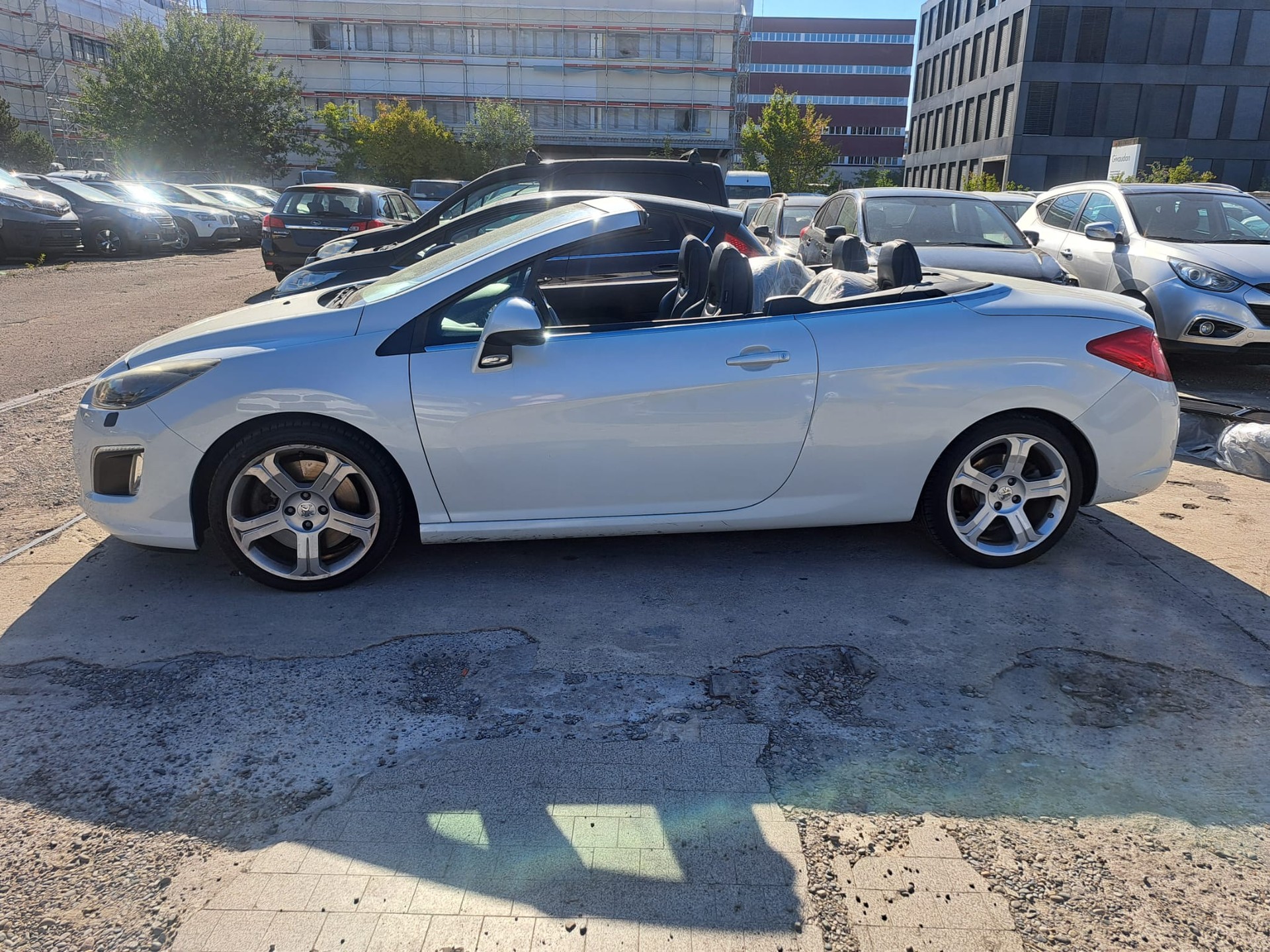 PEUGEOT 308 CC 1.6 16V Turbo R.Garros-image-4